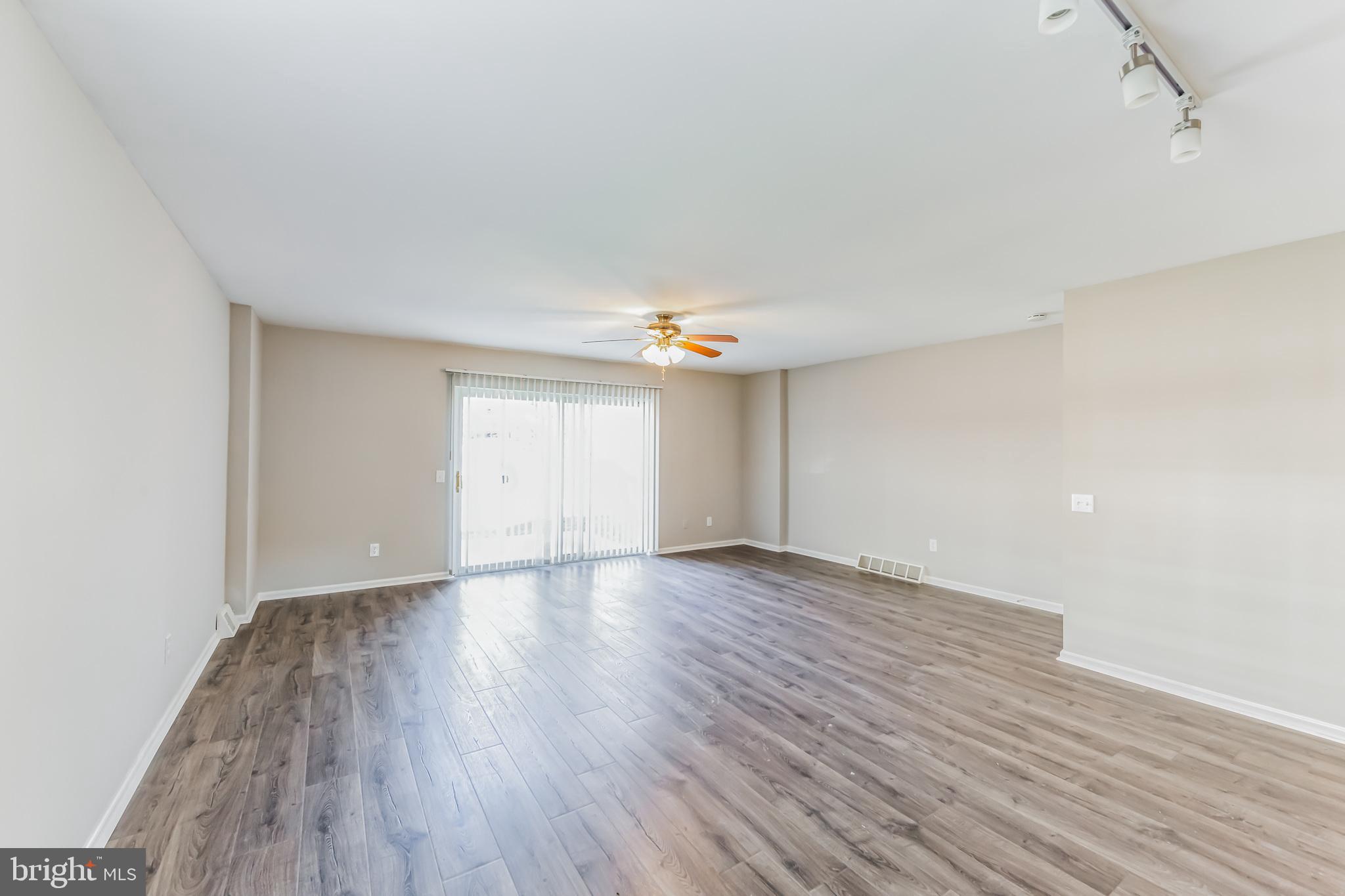 WESTON VILLAGE - Residential