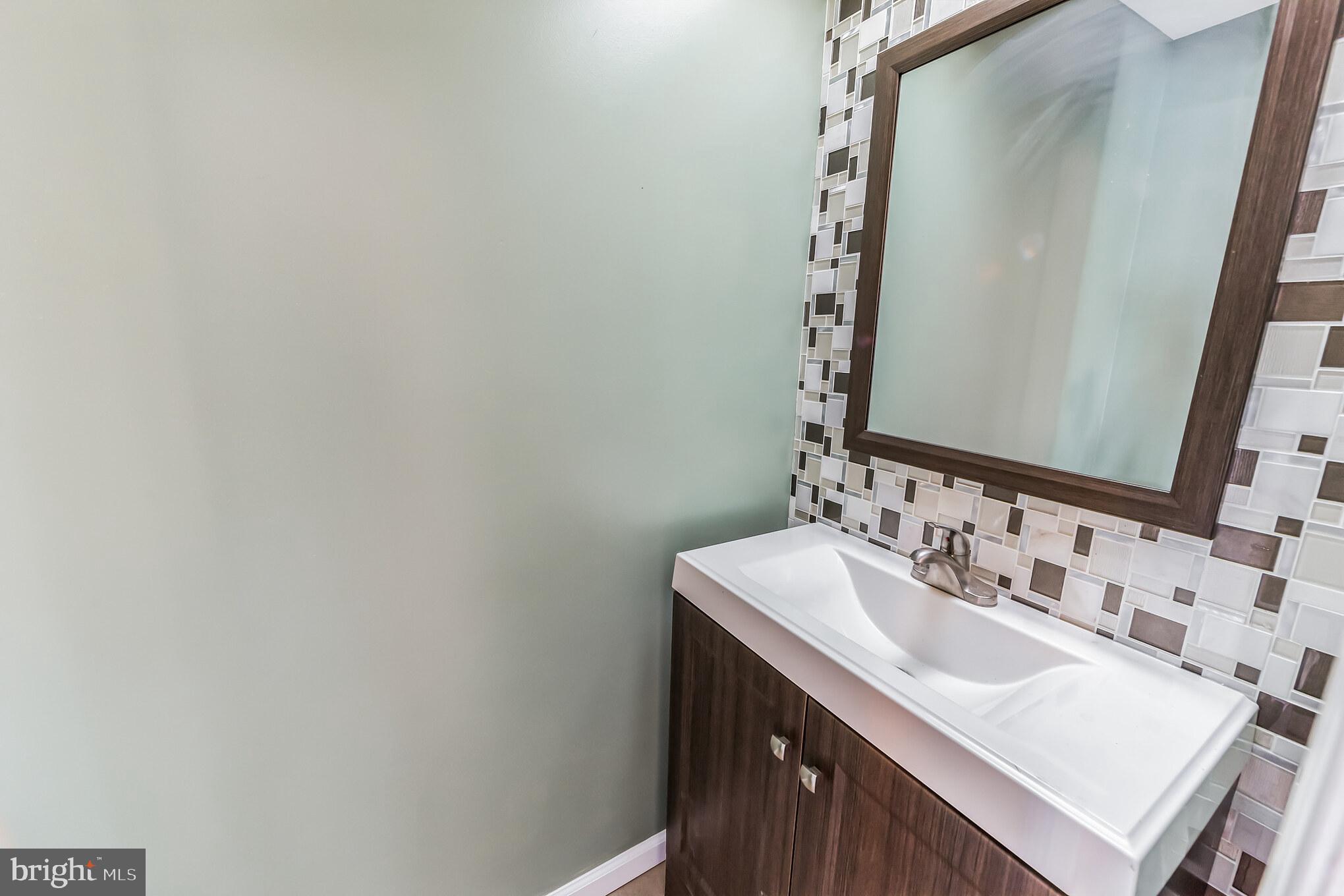 WESTON VILLAGE - Residential