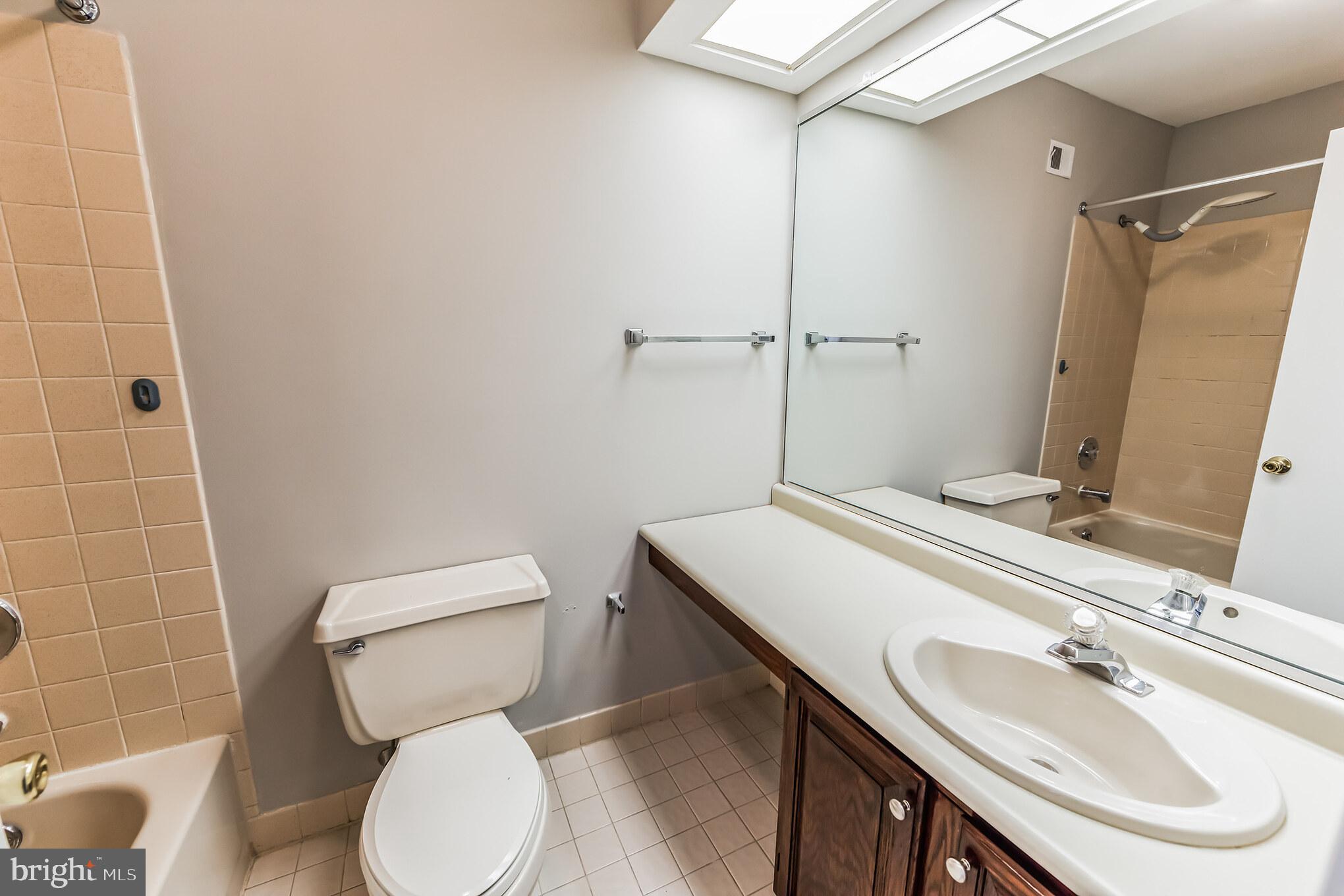 WESTON VILLAGE - Residential