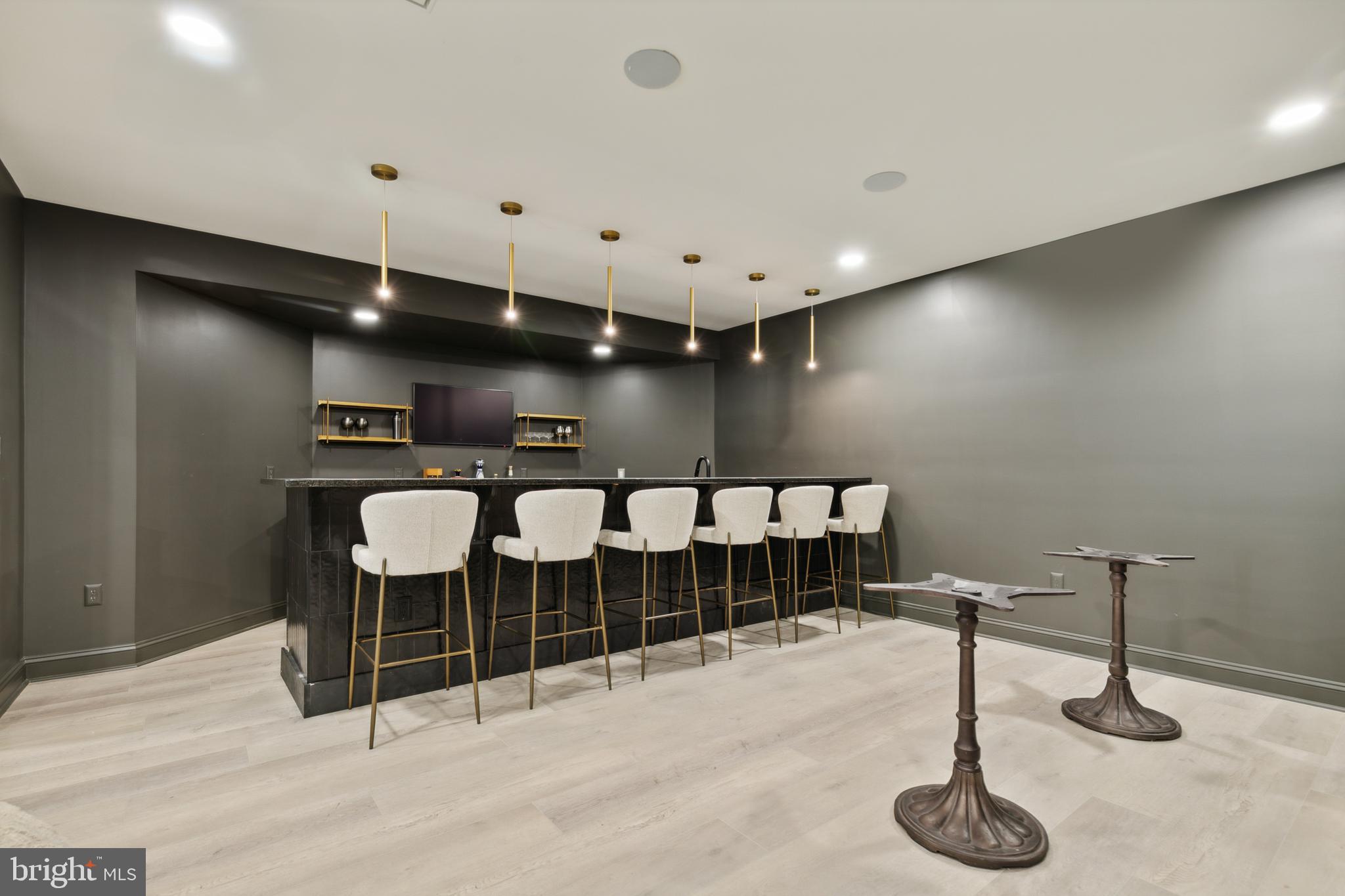 HUNTERS POND - Residential