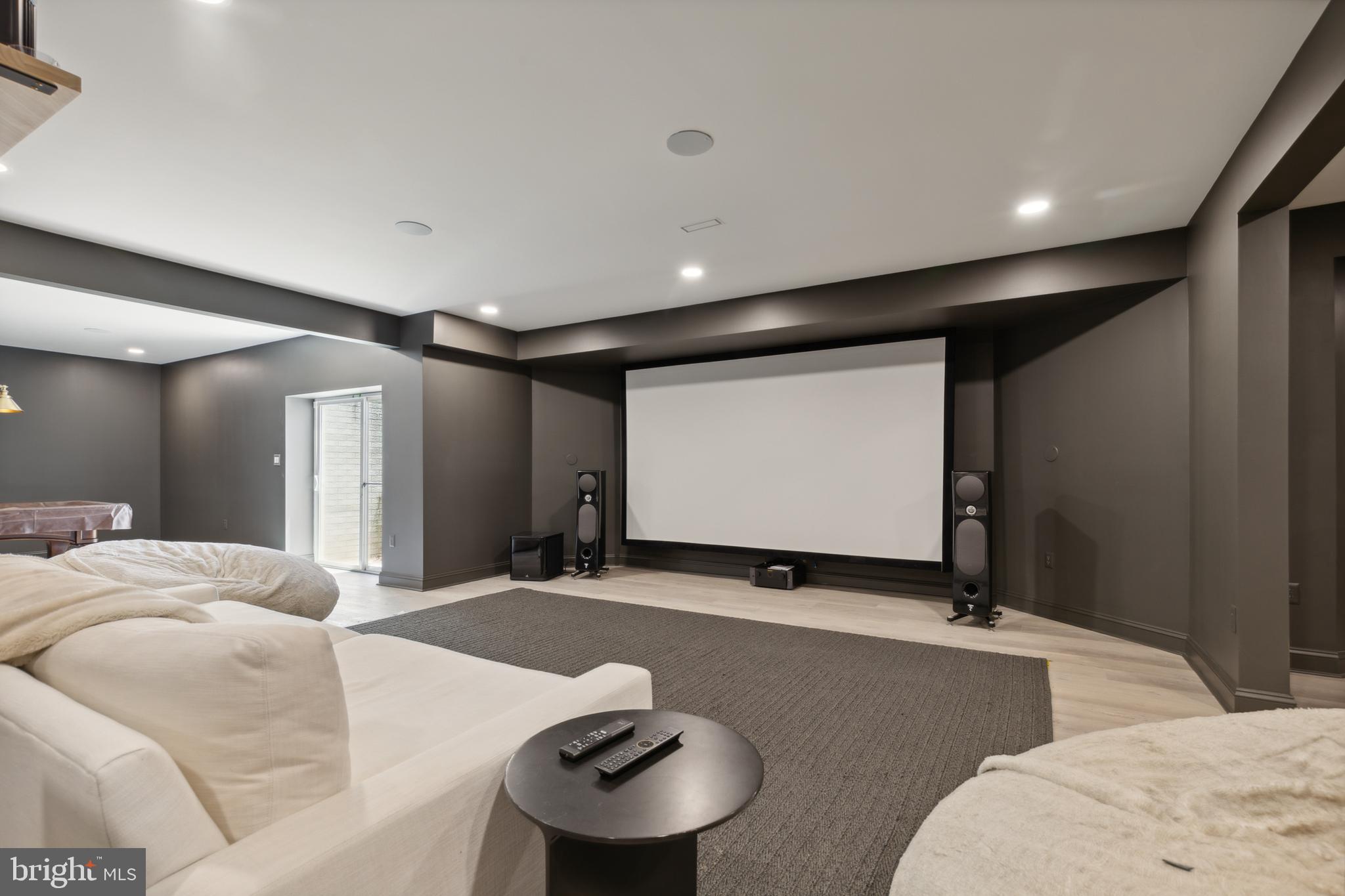 HUNTERS POND - Residential