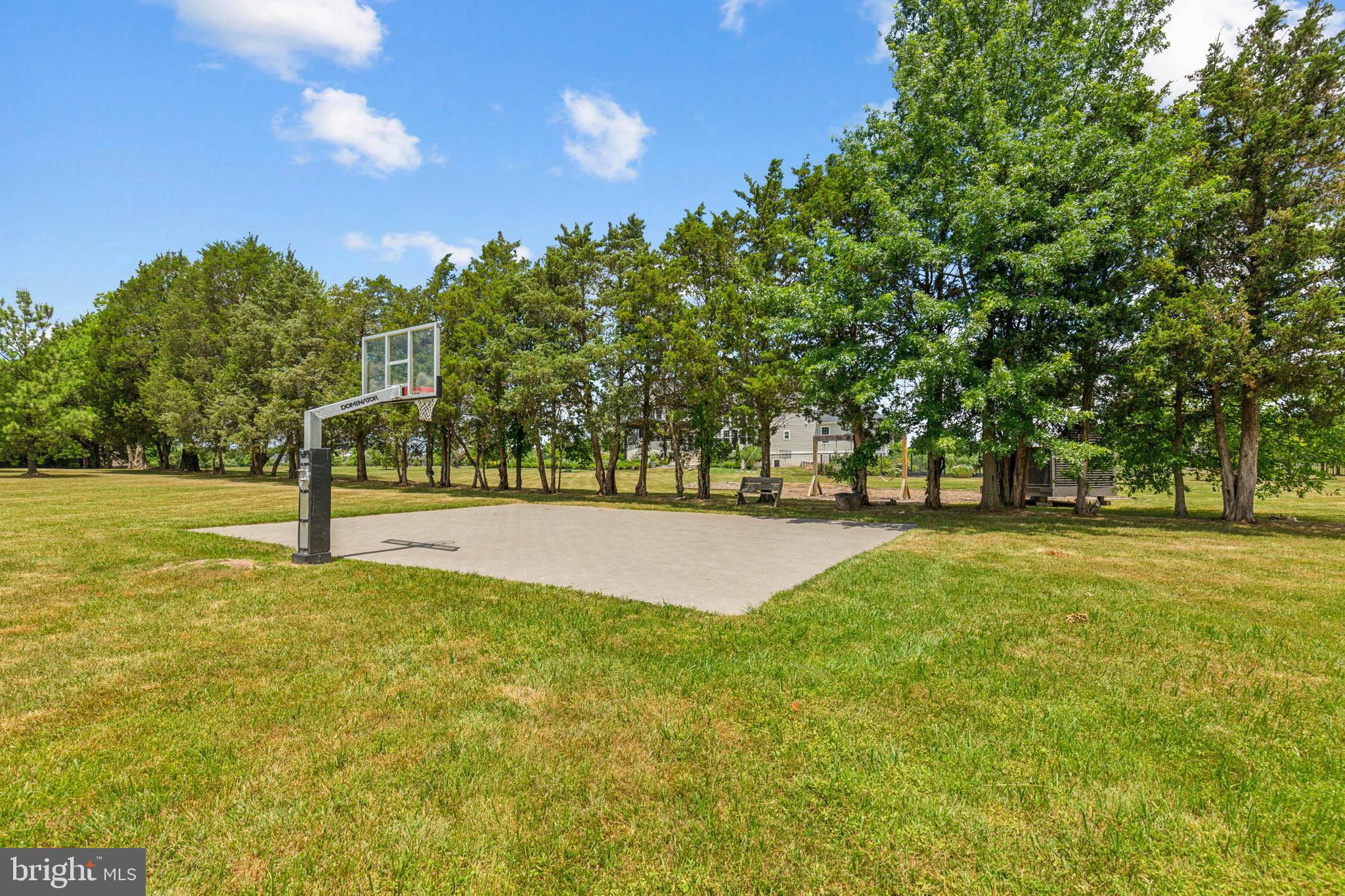 HUNTERS POND - Residential