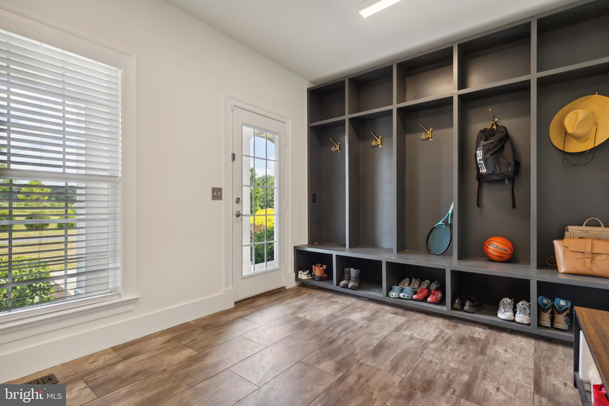 HUNTERS POND - Residential