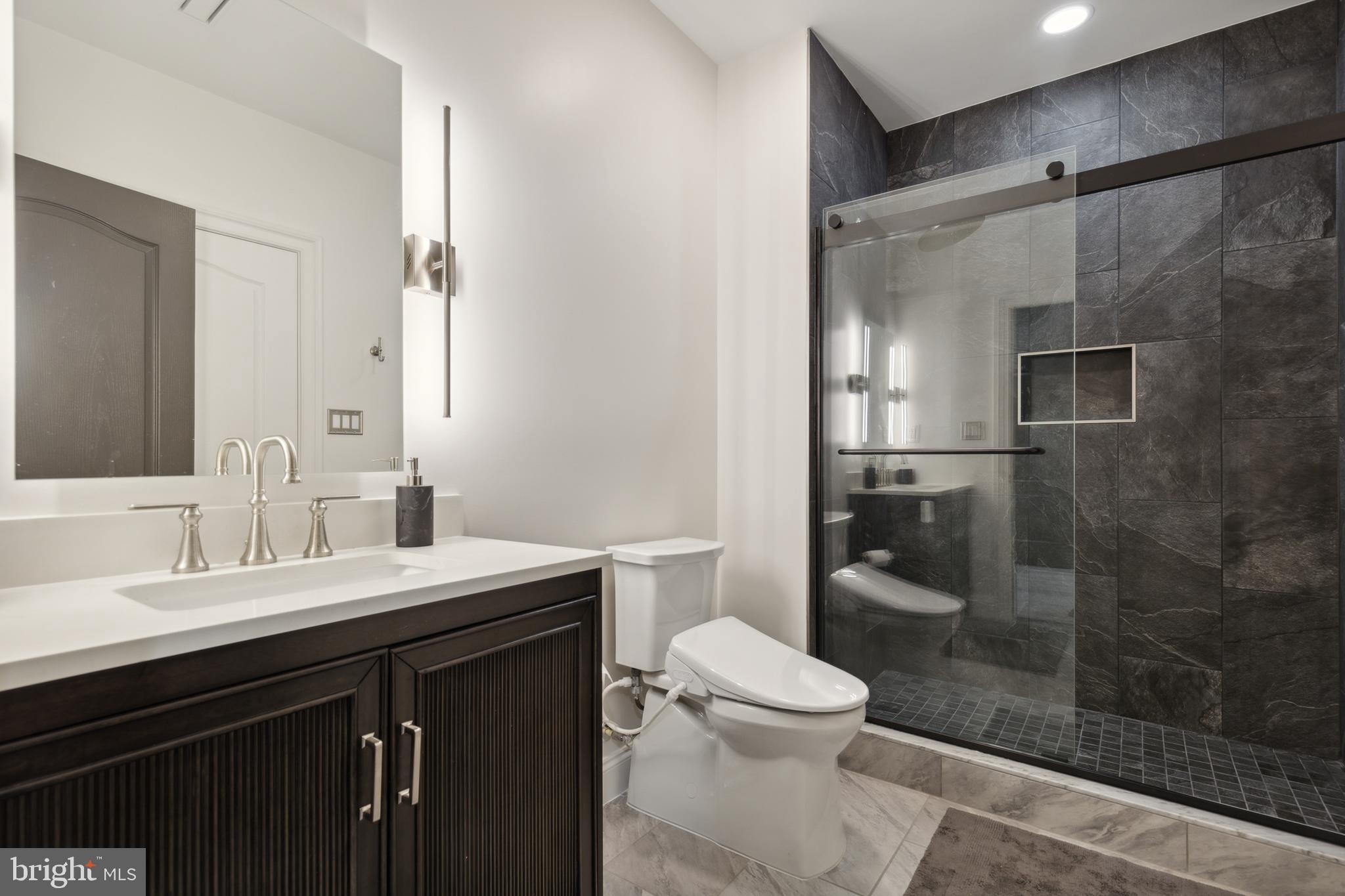 HUNTERS POND - Residential