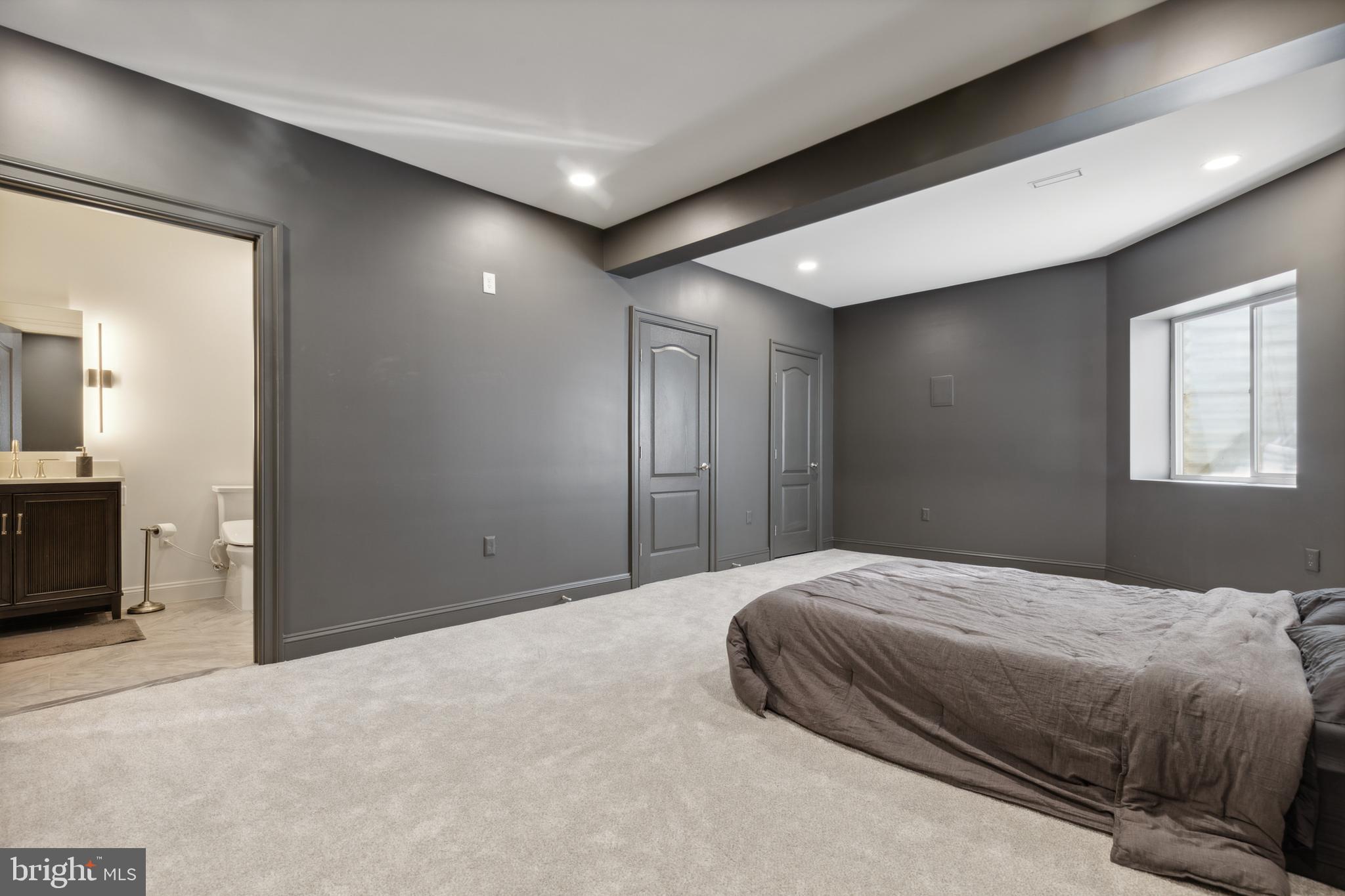 HUNTERS POND - Residential