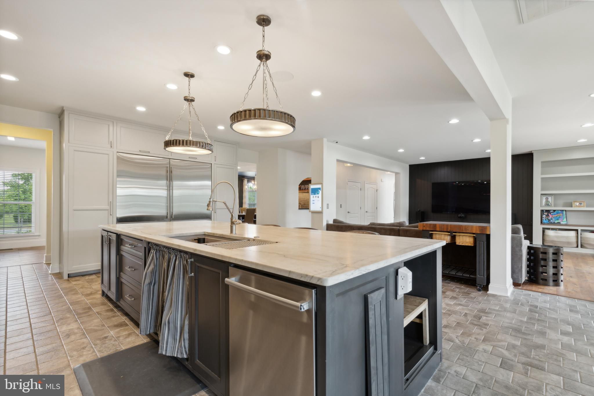 HUNTERS POND - Residential