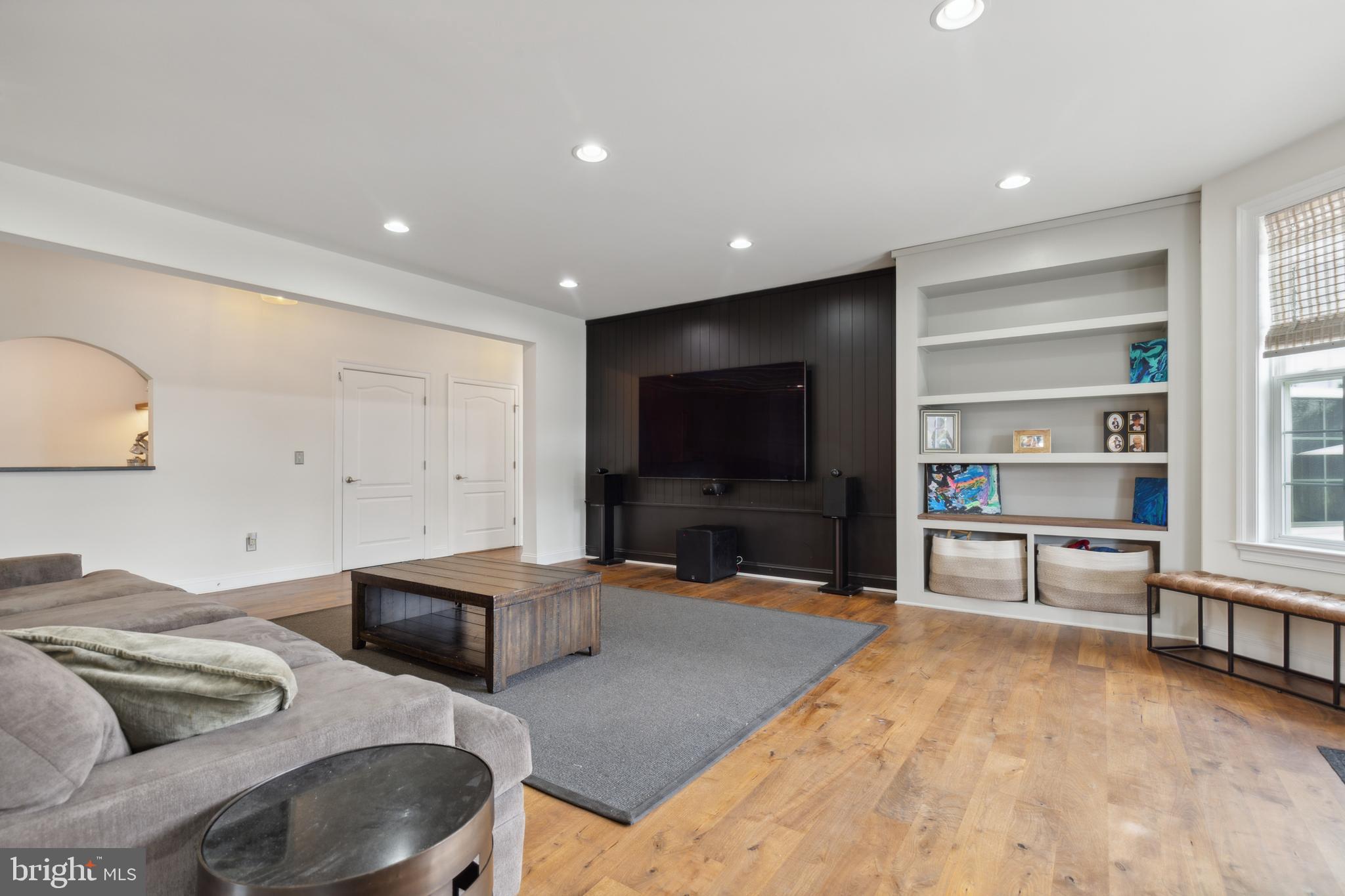 HUNTERS POND - Residential