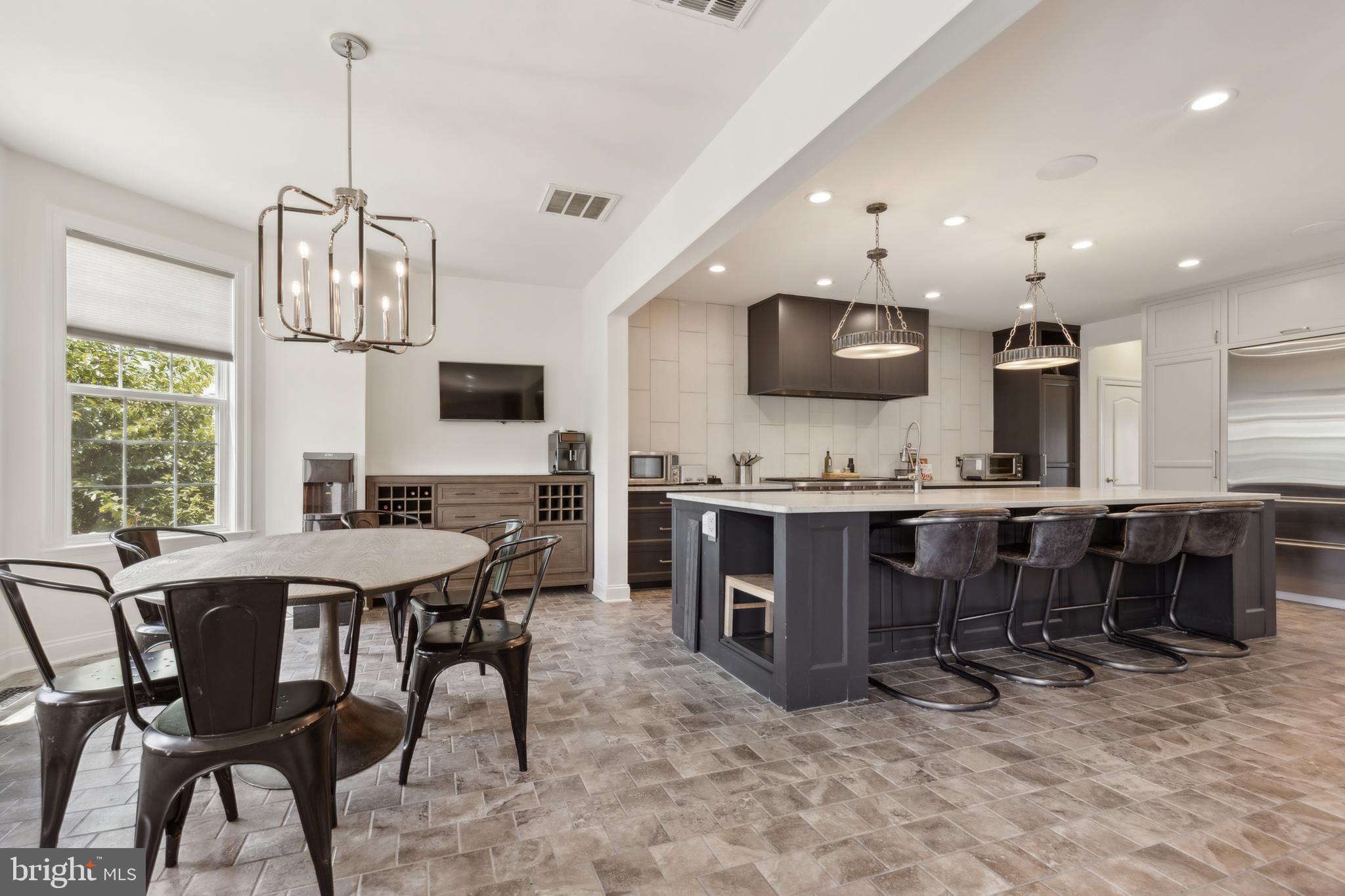 HUNTERS POND - Residential