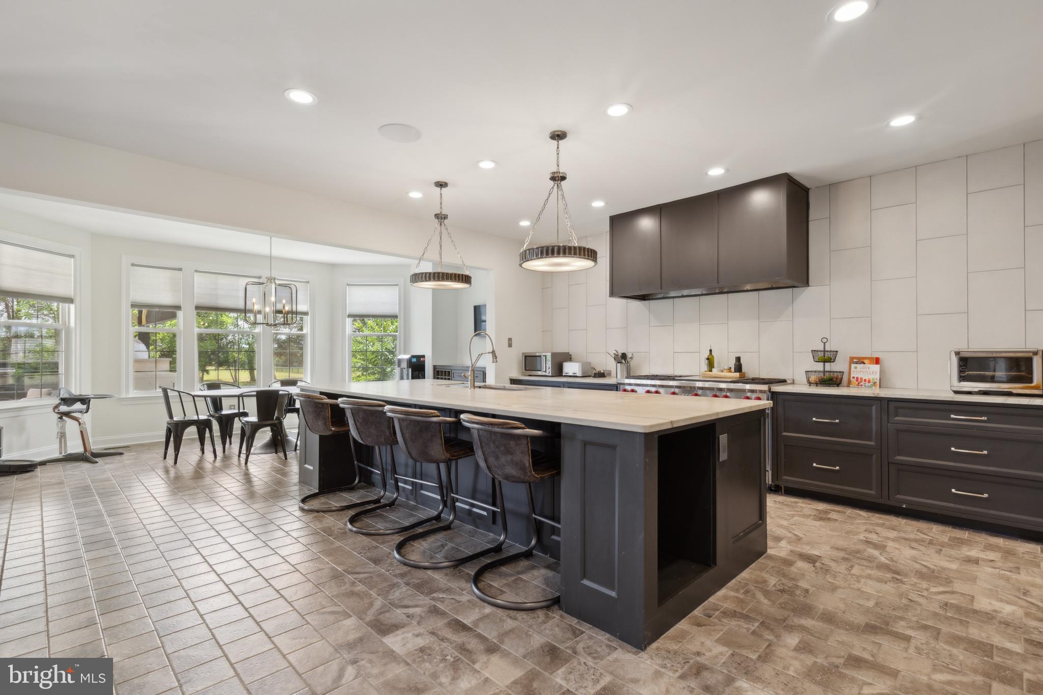 HUNTERS POND - Residential