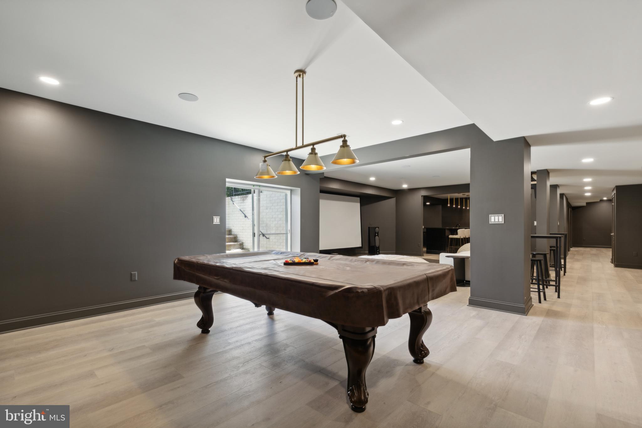 HUNTERS POND - Residential