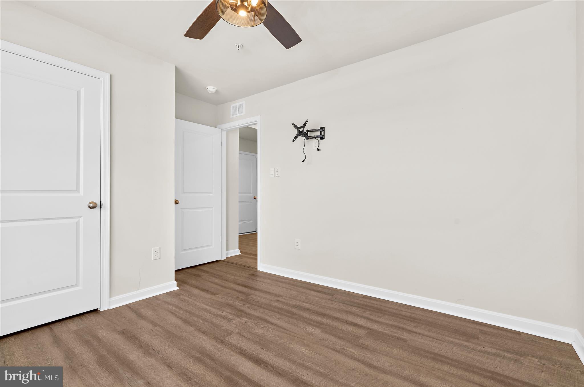 PINE GROVE - Residential