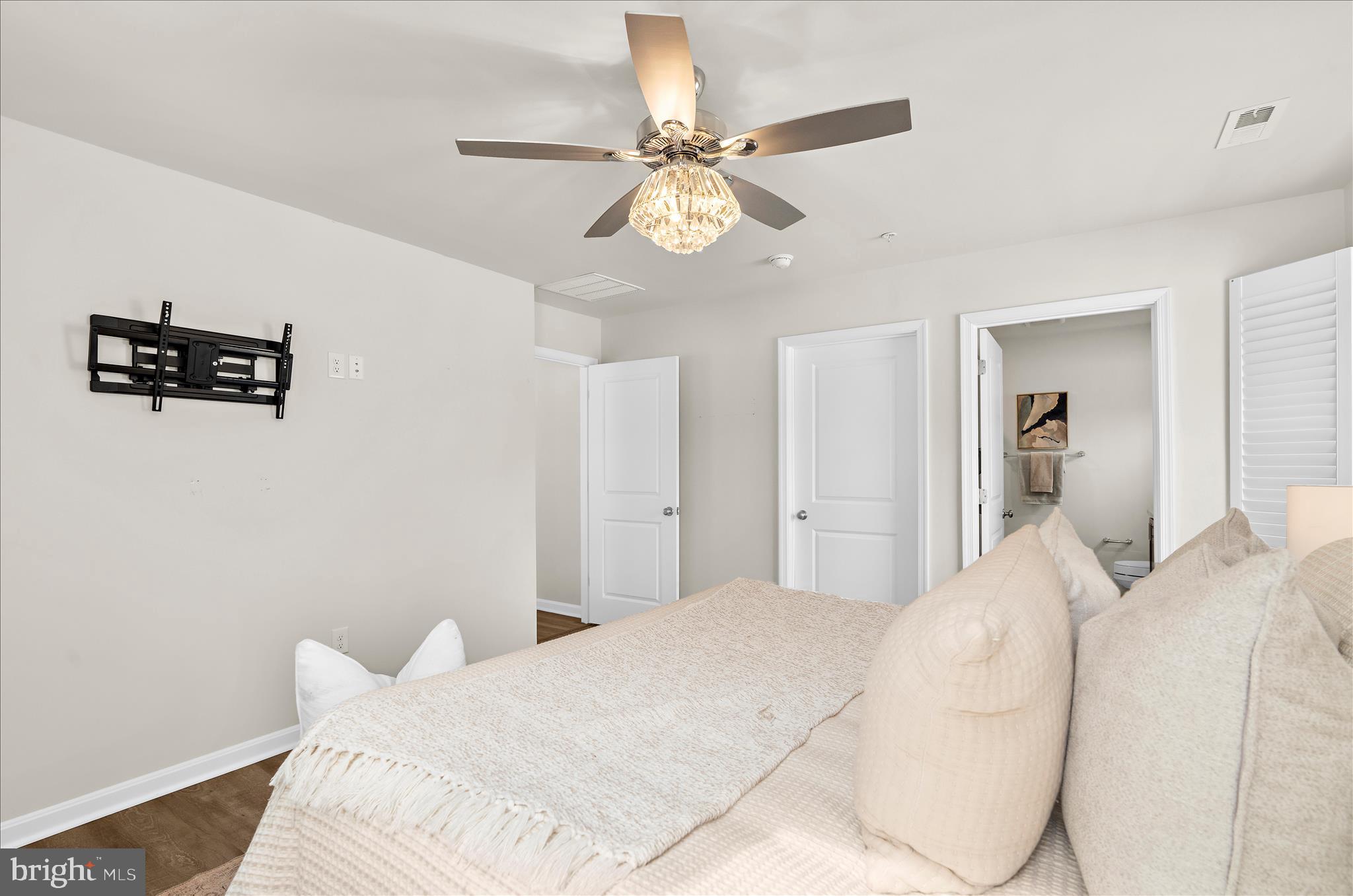 PINE GROVE - Residential