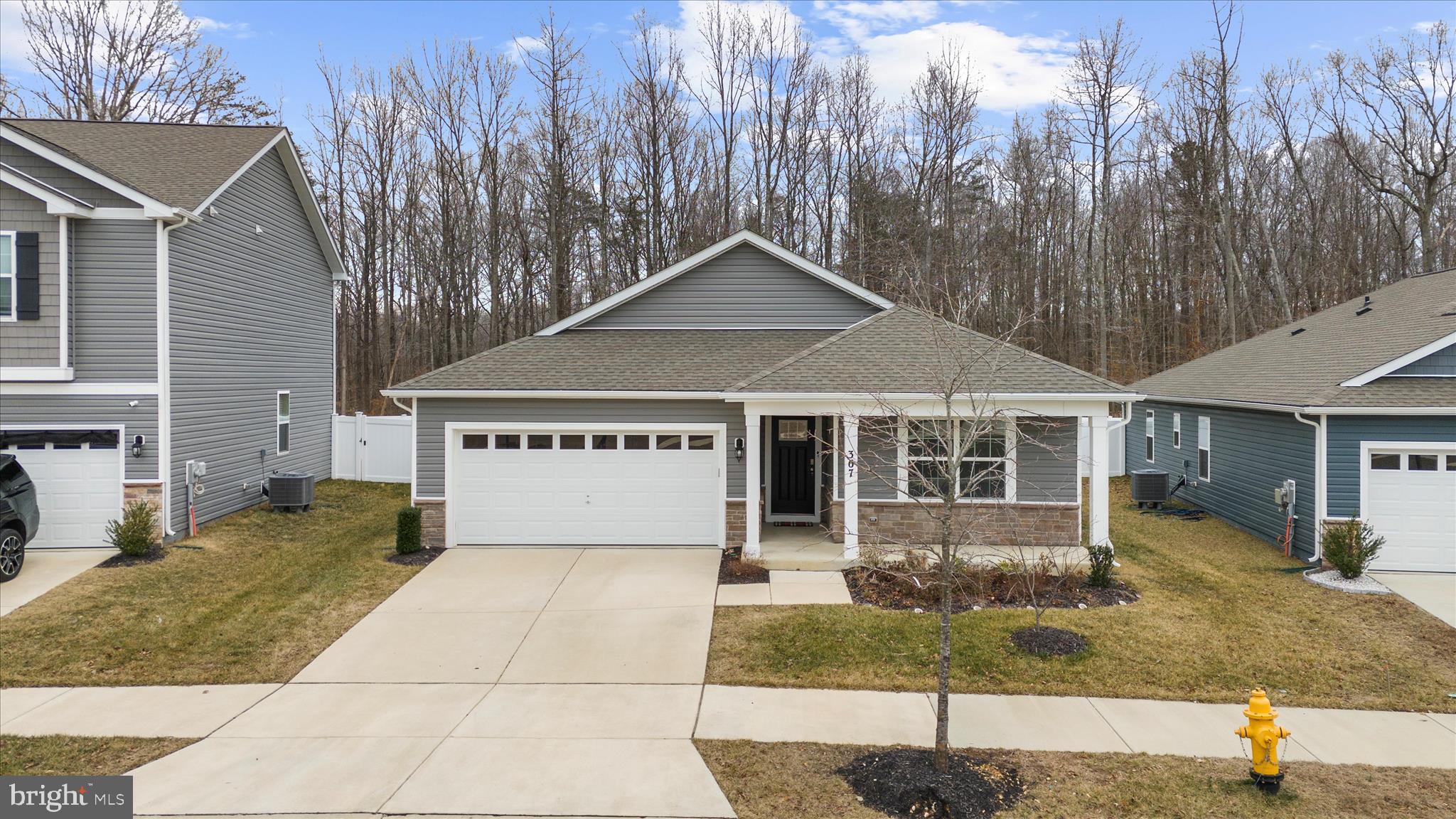 PINE GROVE - Residential