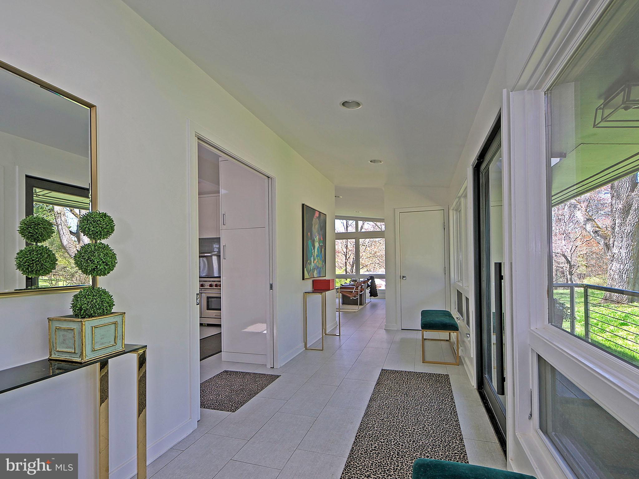 112 S SPRING VALLEY ROAD