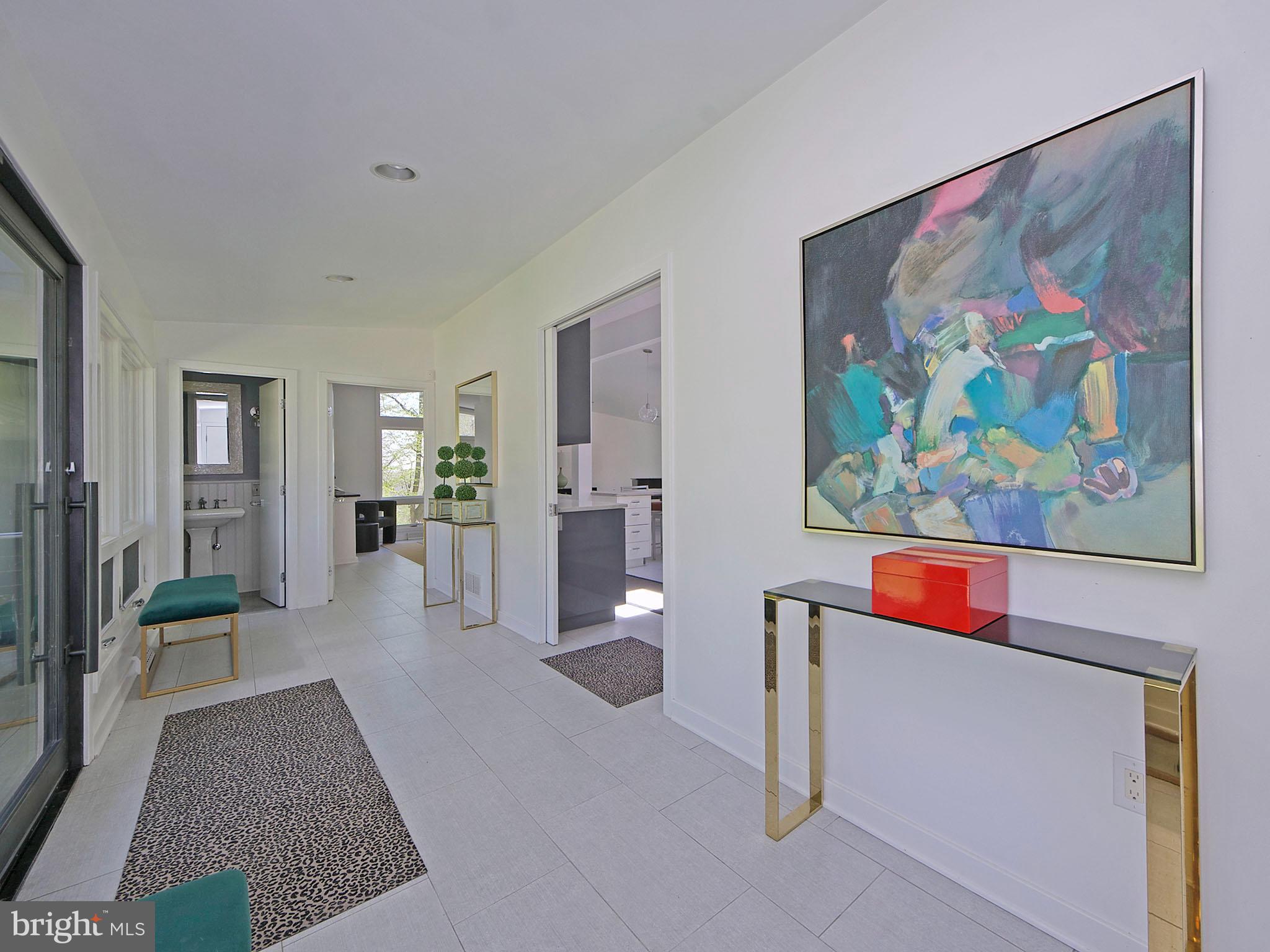 112 S SPRING VALLEY ROAD