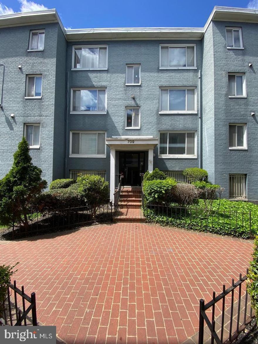PRICED WELL BELOW TAX ASSESSED VALUE. RENOVATE AND MAKE IT YOUR OWN. SPACIOUS 2 BEDROOM, 1 FULL BATH PROPERTY IN WASHINGTON DC. CONVENIENTLY LOCATED CLOSE TO METRO, SHOPPING, RECREATION, MINUTES TO DOWNTOWN AND MORE! PARKING SPACE P-19 CONVEYS WITH THIS UNIT. ALL OFFERS/BIDS ARE TO BE SUBMITTED VIA HUBZU.