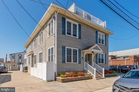 Photo of 206 E Cardinal Road #4, WILDWOOD, NJ 08260 (MLS # NJCM2006130)