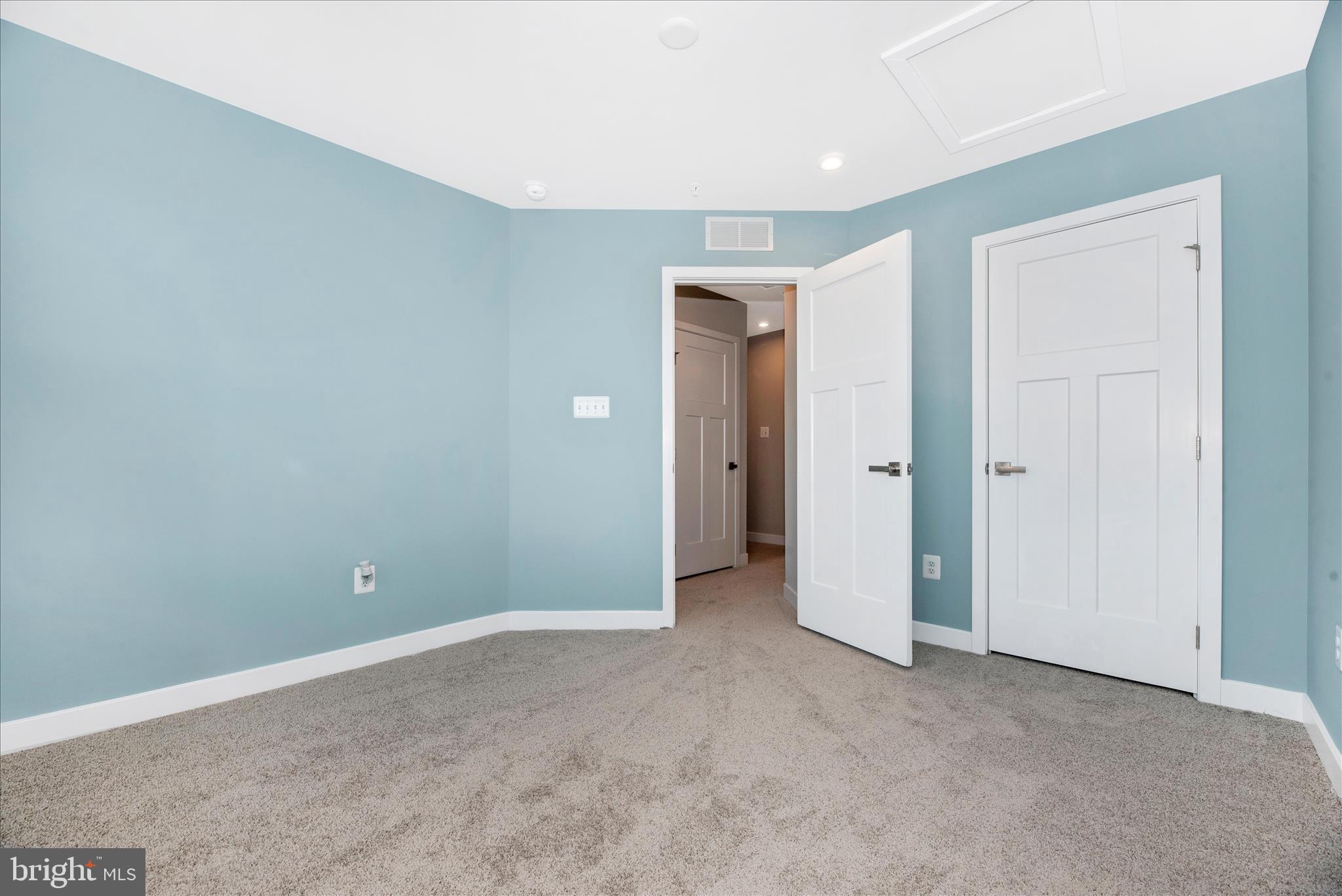 HAMPTONS - Residential