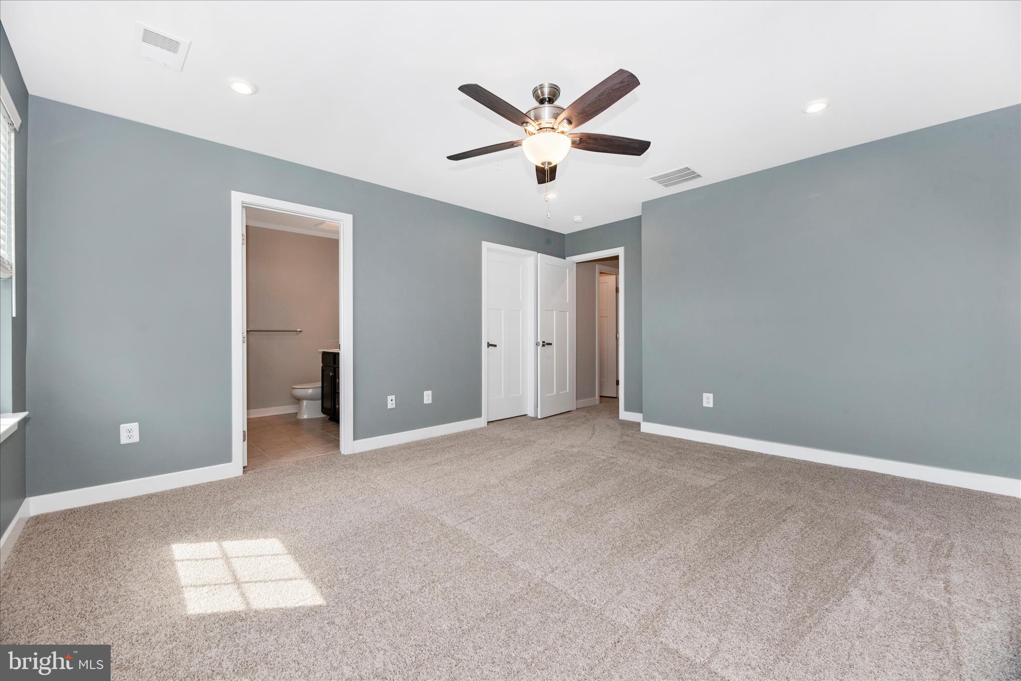 HAMPTONS - Residential