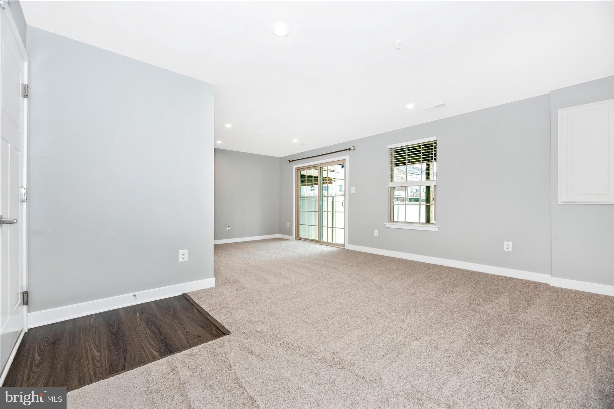 HAMPTONS - Residential