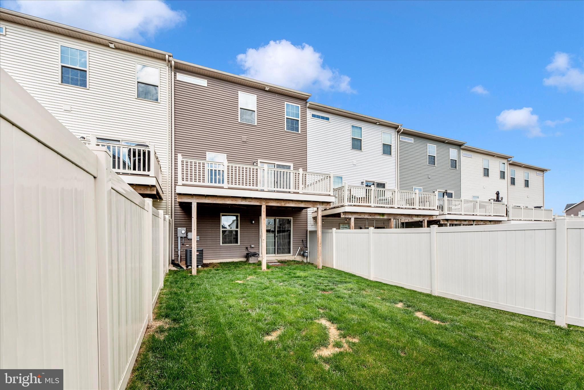 HAMPTONS - Residential
