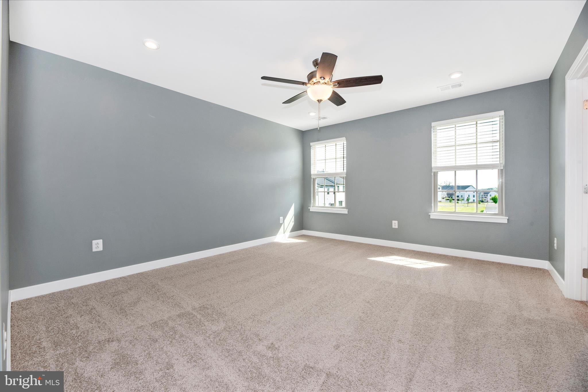 HAMPTONS - Residential