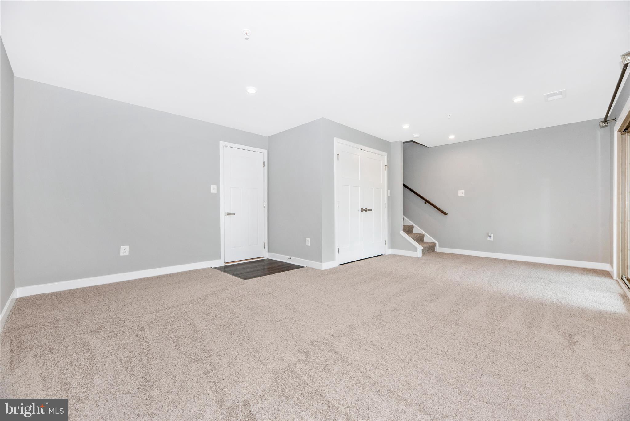 HAMPTONS - Residential