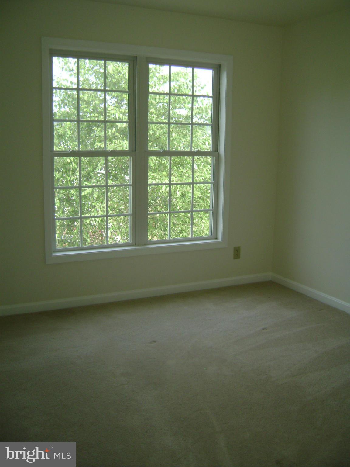 STAFFORD LAKES VILLAGE - Residential Lease