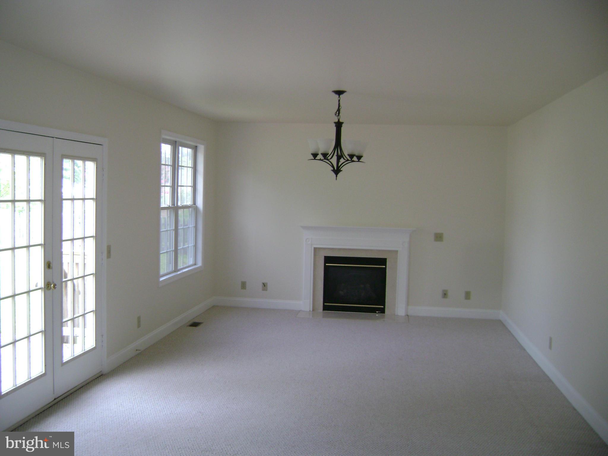 STAFFORD LAKES VILLAGE - Residential Lease