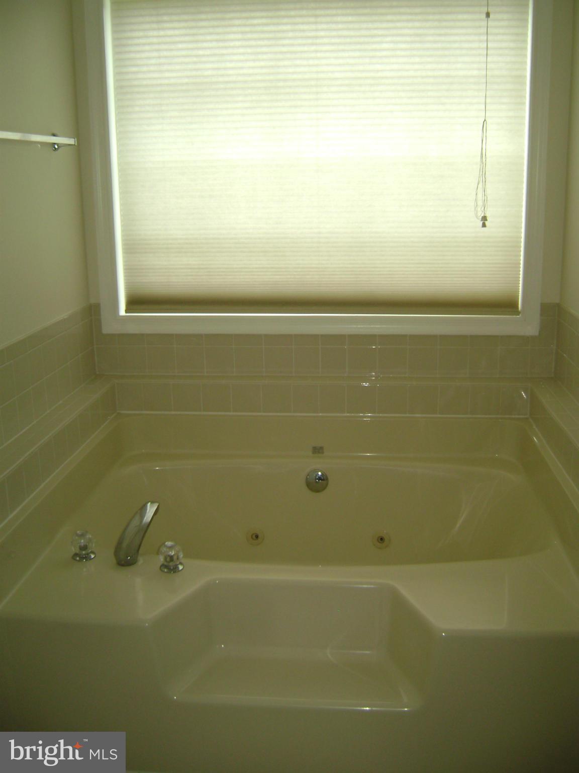 STAFFORD LAKES VILLAGE - Residential Lease