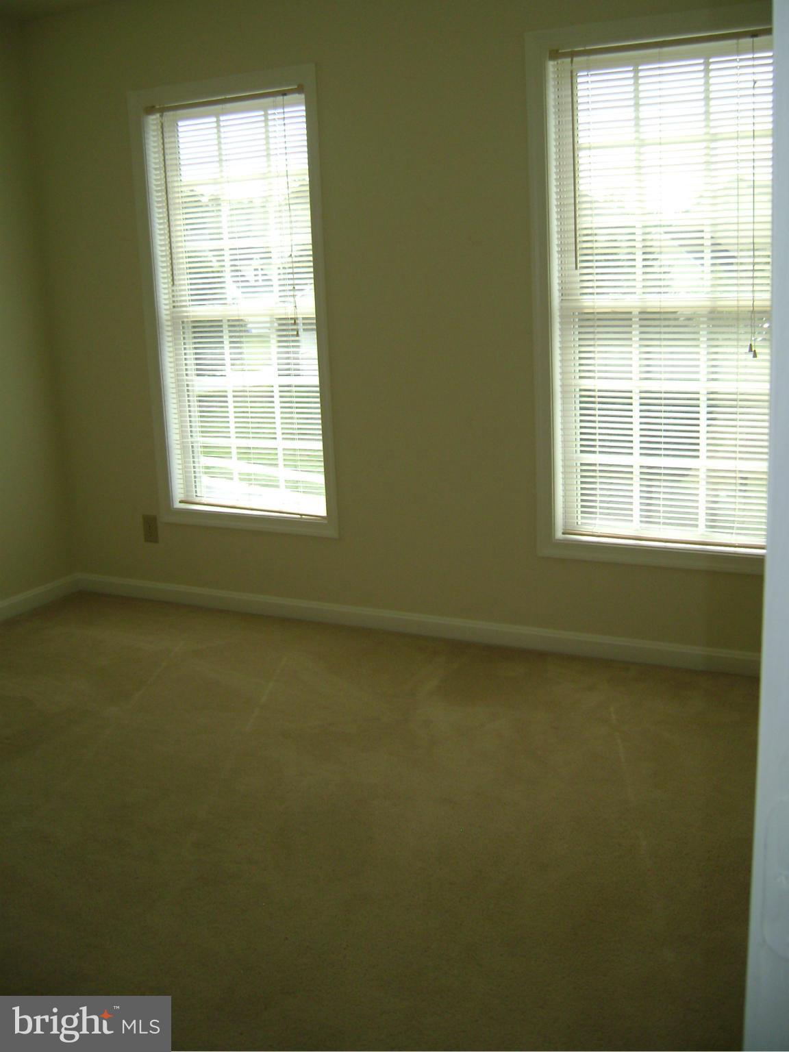 STAFFORD LAKES VILLAGE - Residential Lease