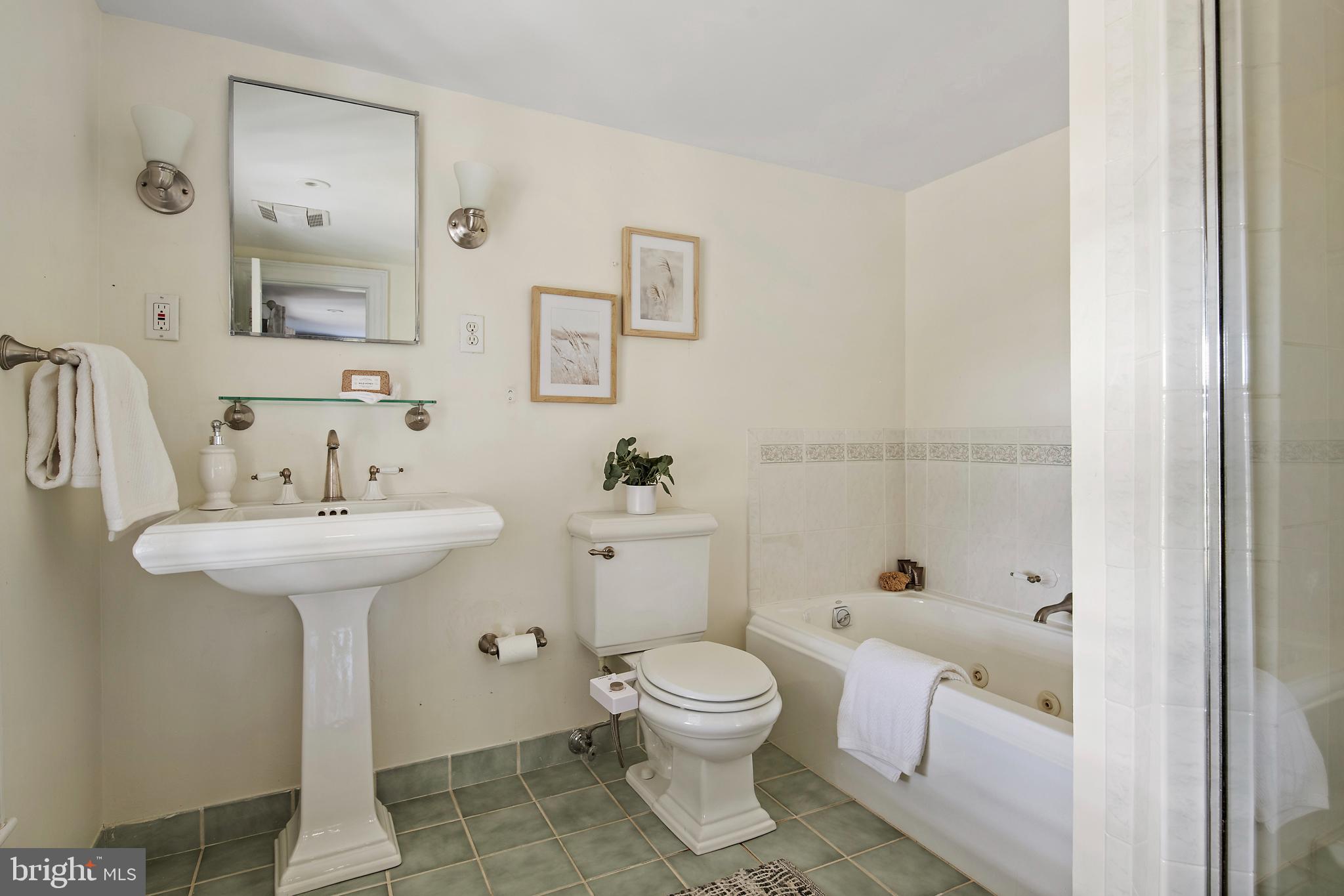 PARRS RIDGE - Residential