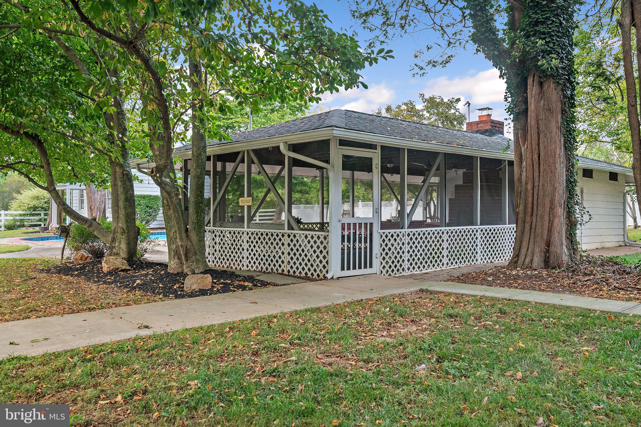 PARRS RIDGE - Residential