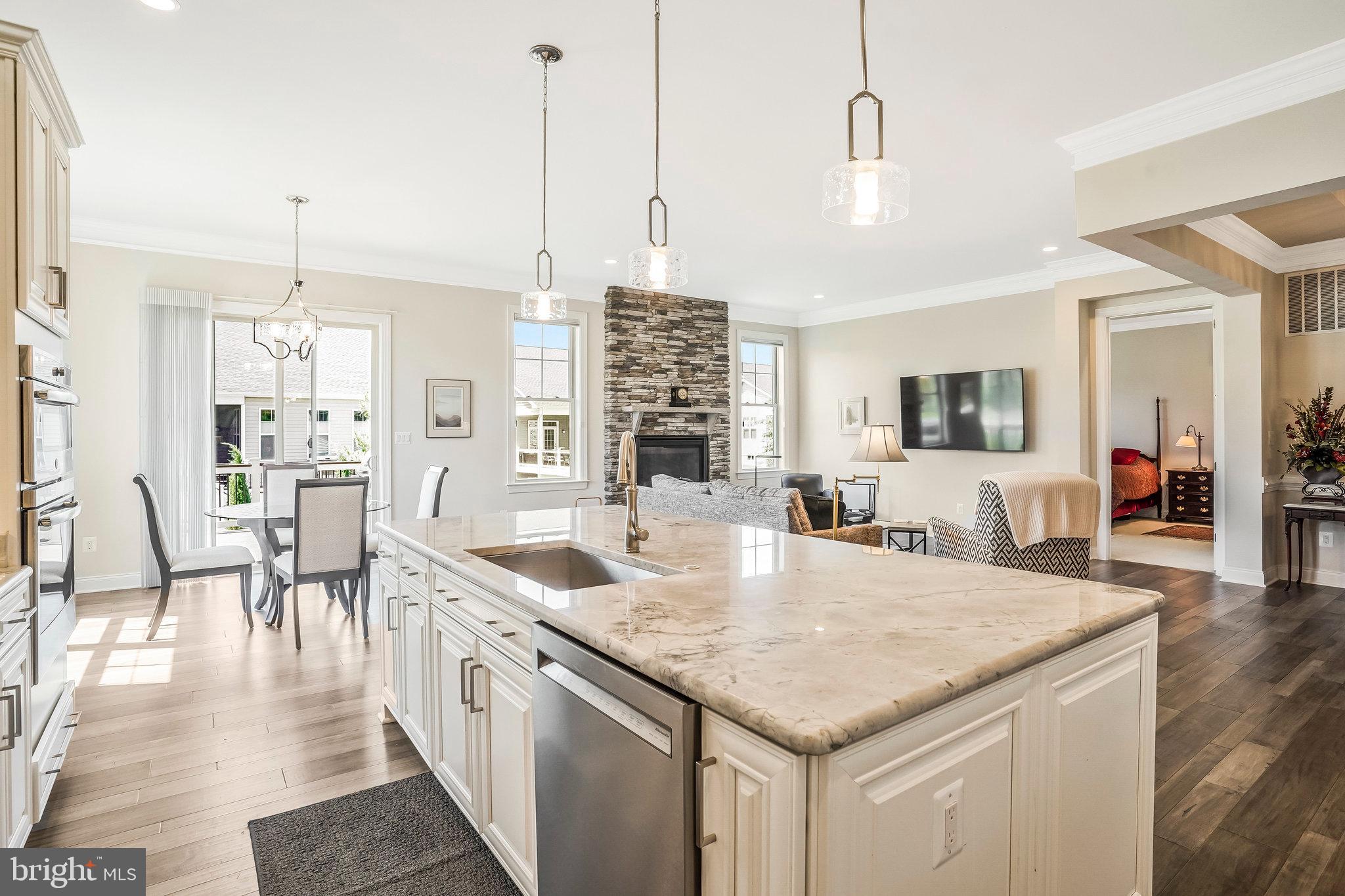 REGENCY AT CREEKSIDE - Residential