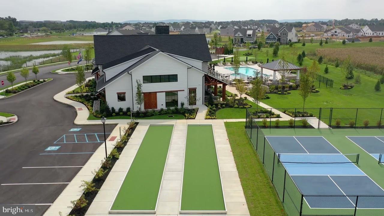 REGENCY AT CREEKSIDE - Residential