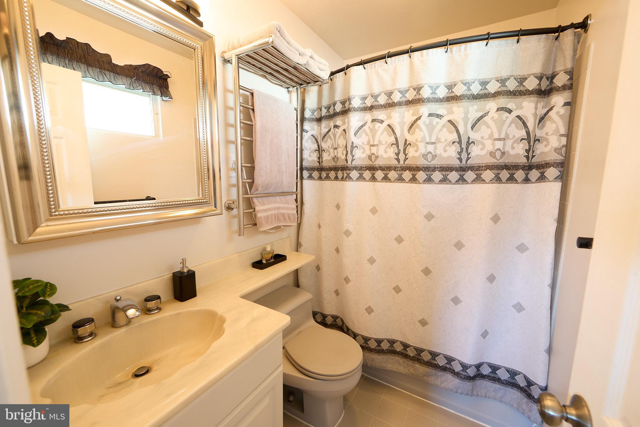 LAWRENCE PARK - Residential