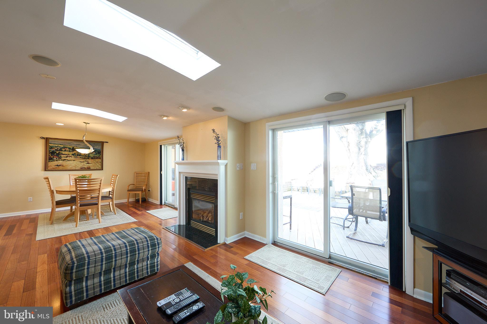 LAWRENCE PARK - Residential