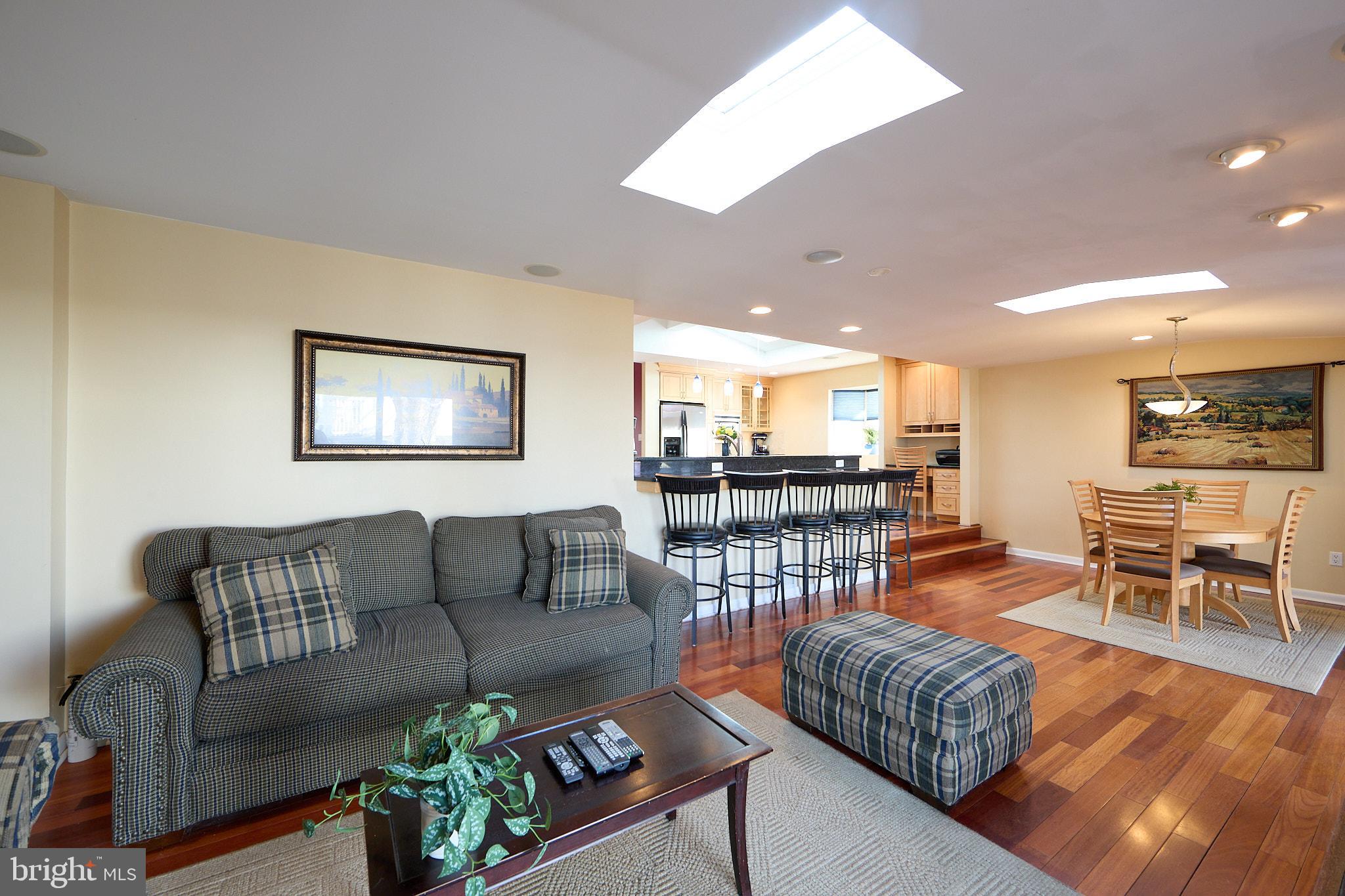 LAWRENCE PARK - Residential