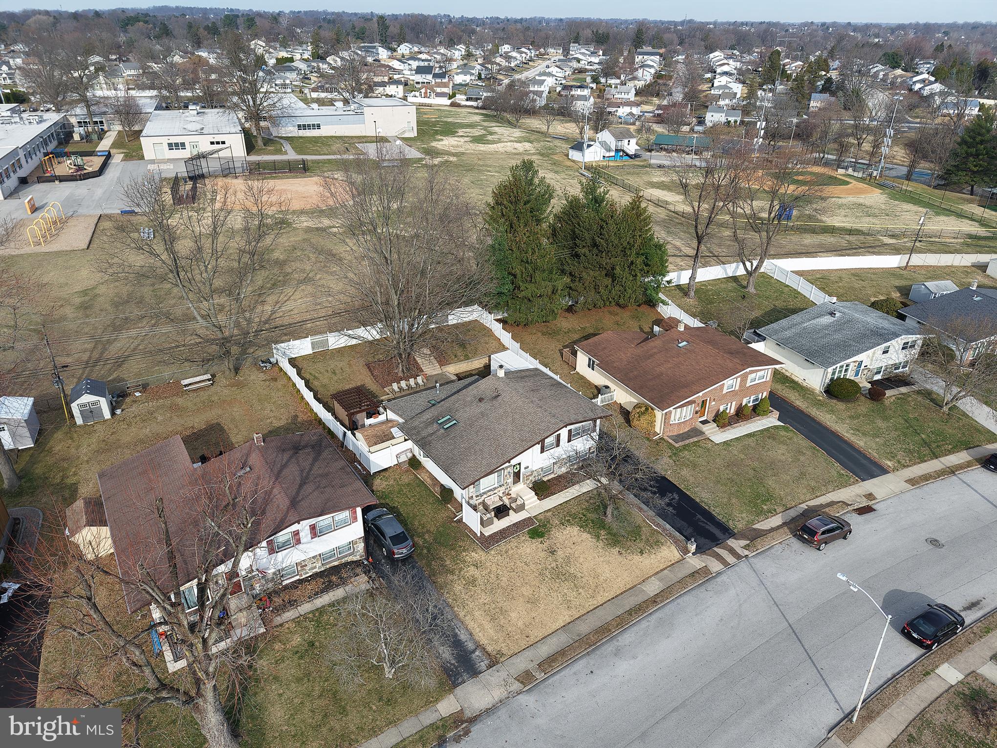 LAWRENCE PARK - Residential