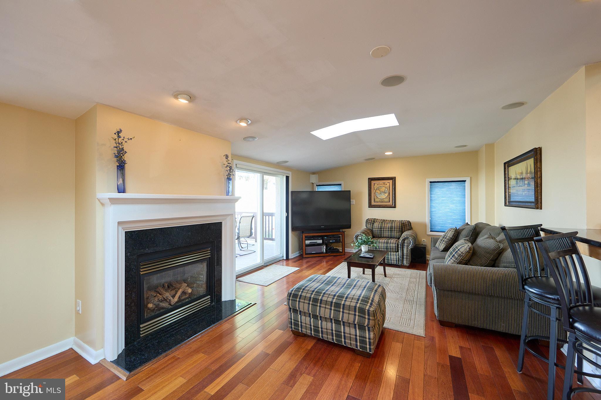 LAWRENCE PARK - Residential