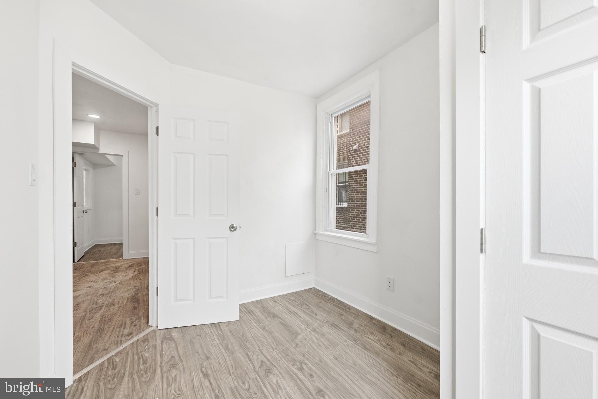 ELKINS PARK - Residential Income