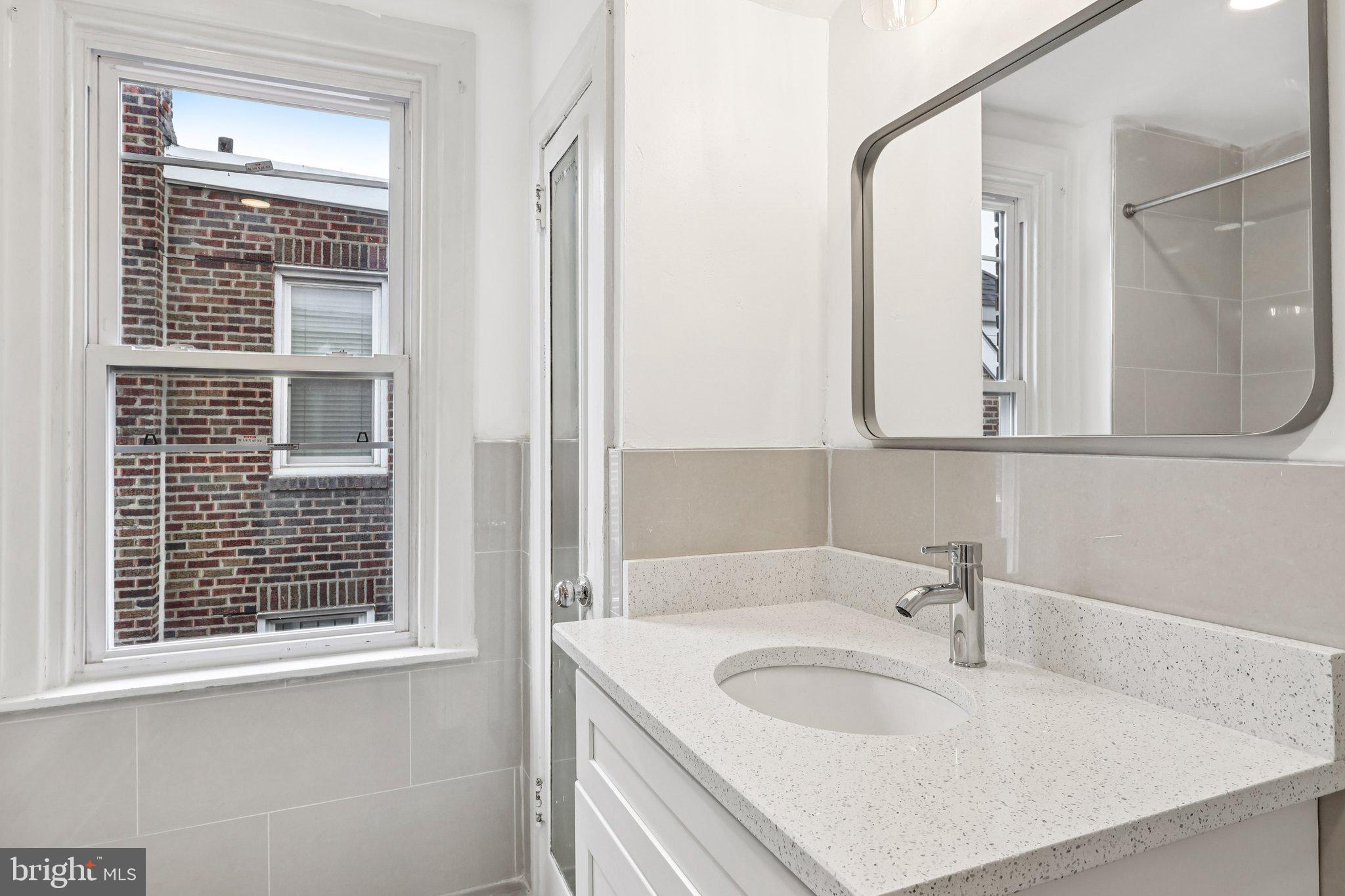 ELKINS PARK - Residential Income