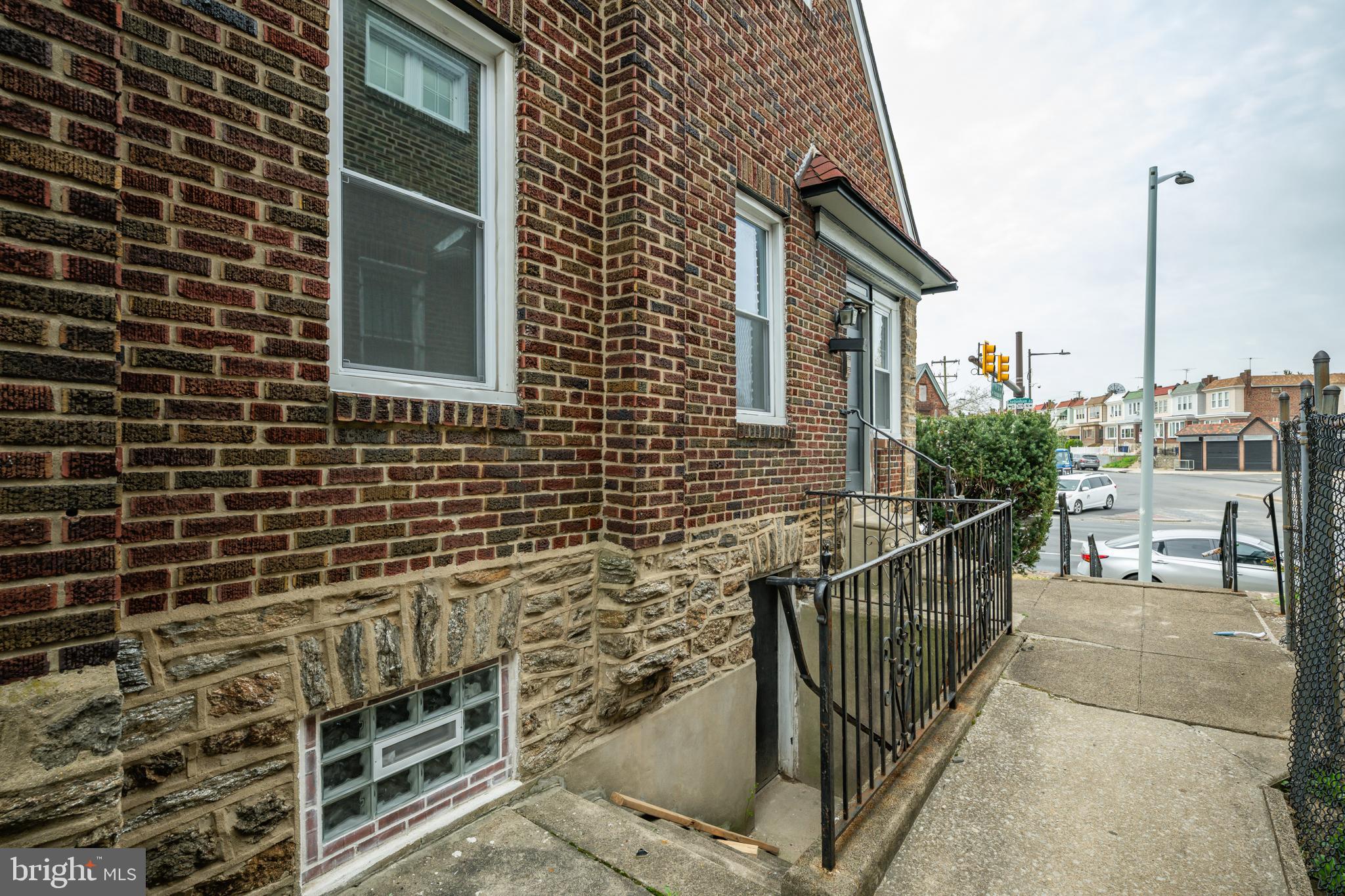 ELKINS PARK - Residential Income