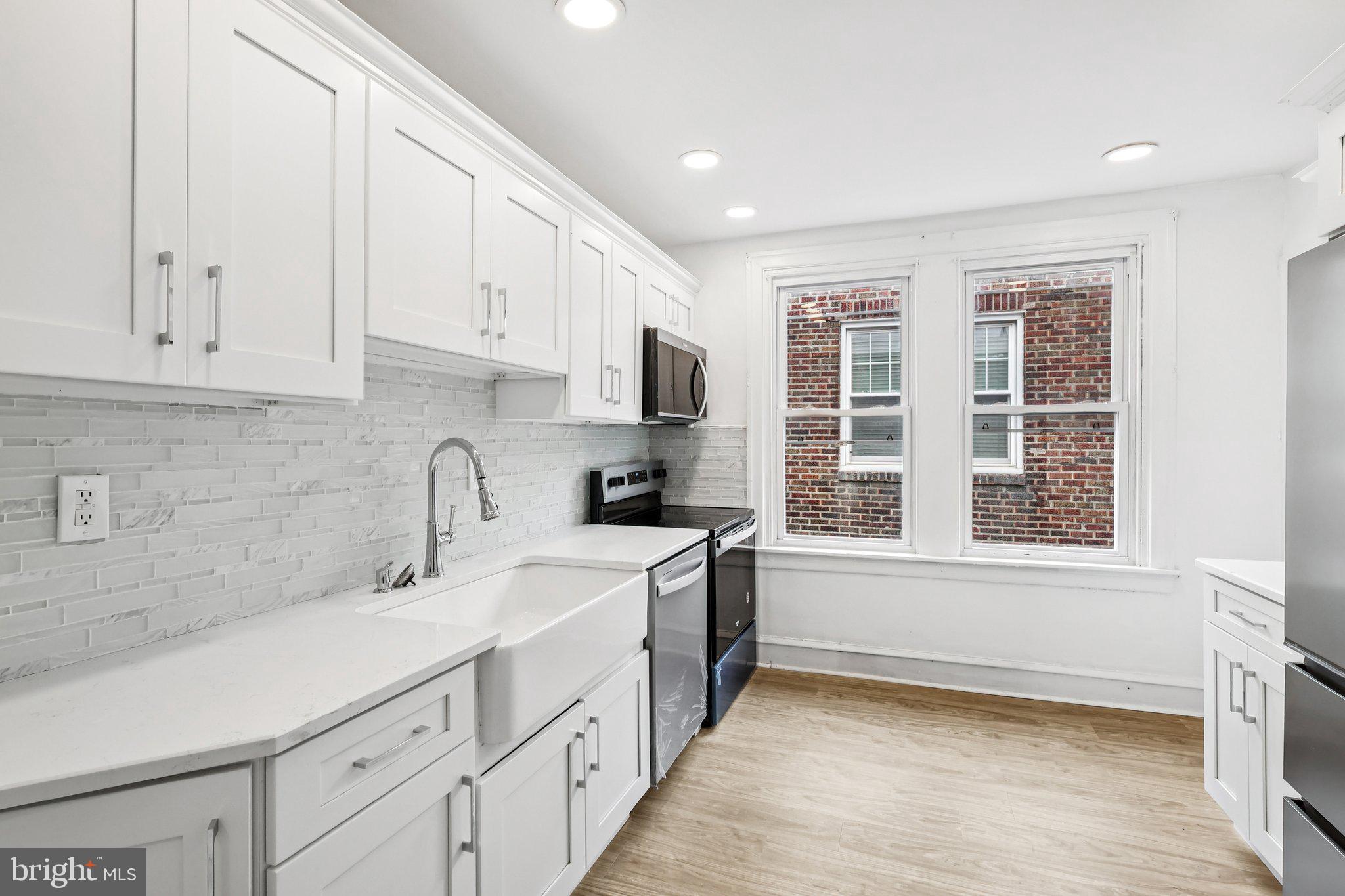 ELKINS PARK - Residential Income