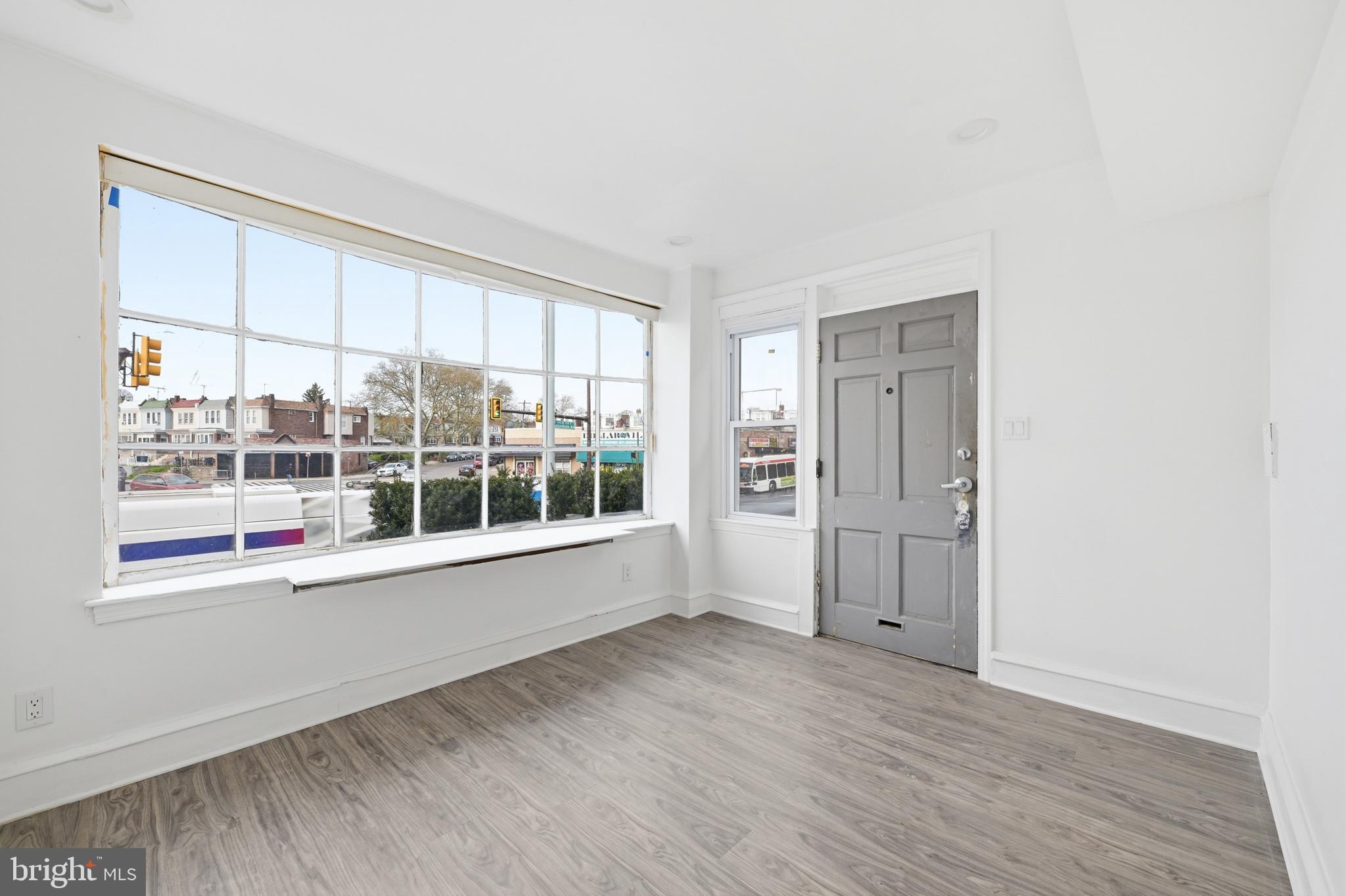 ELKINS PARK - Residential Income