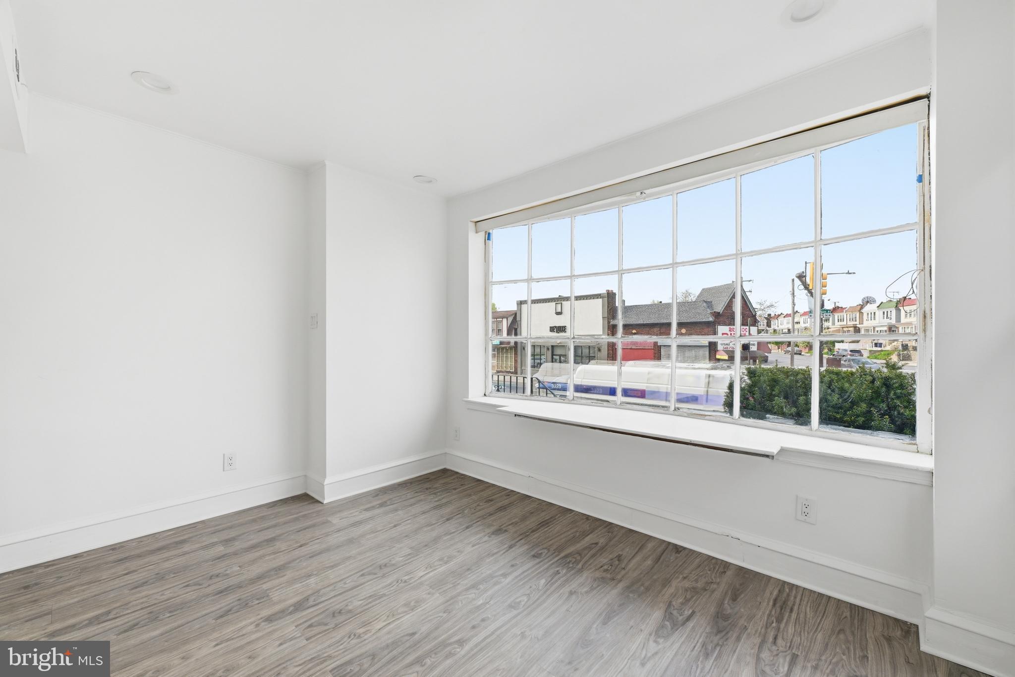 ELKINS PARK - Residential Income