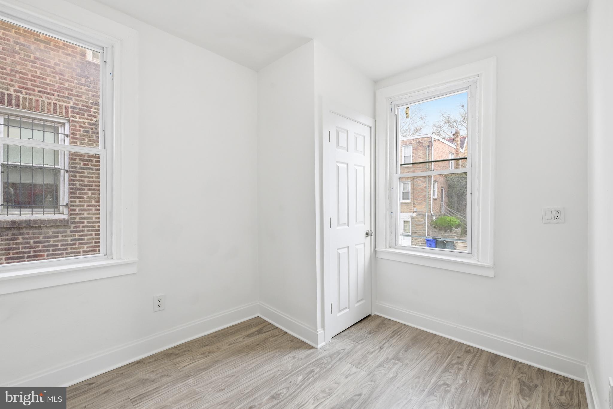 ELKINS PARK - Residential Income