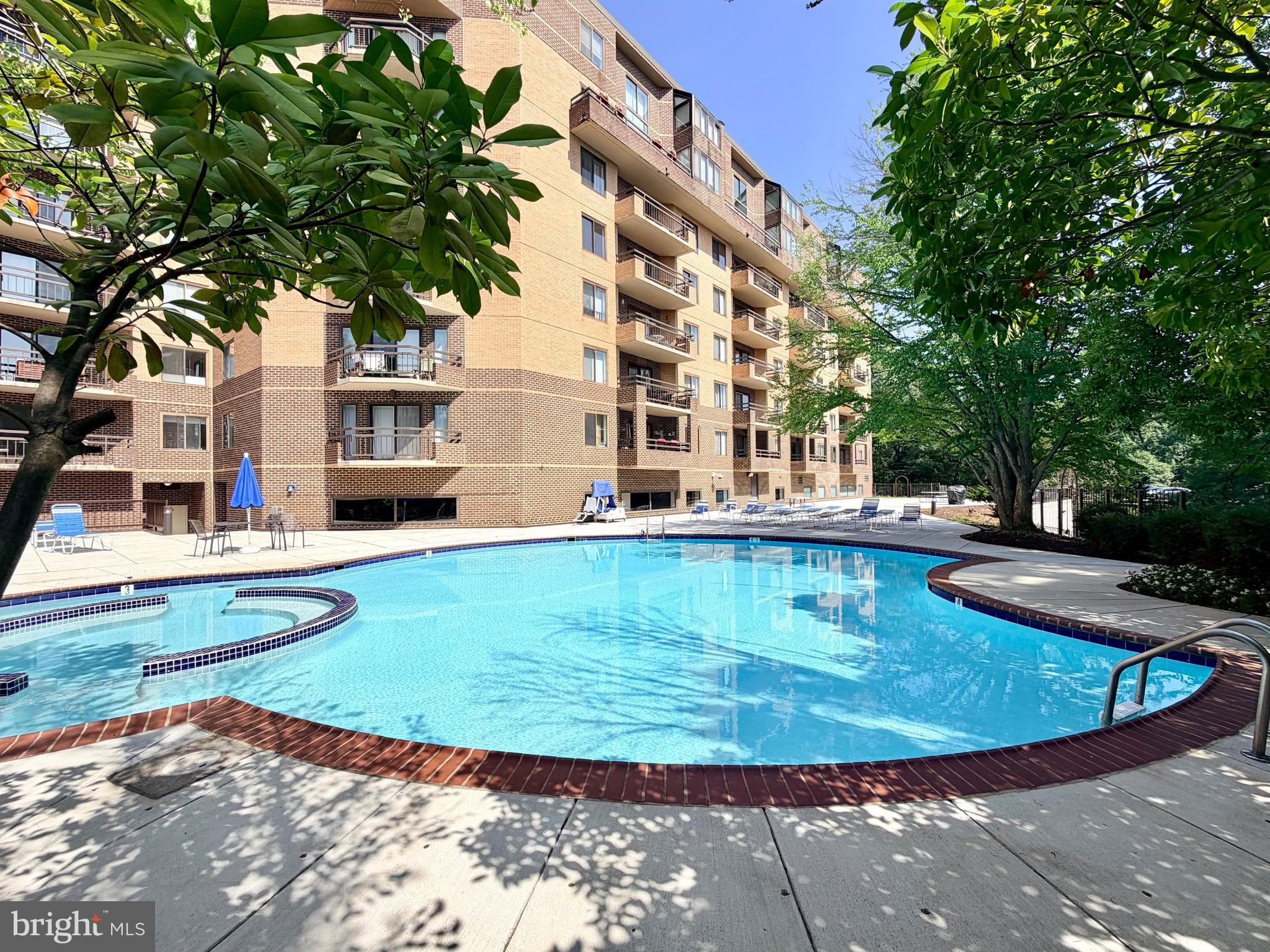 Photo 1 of 24 — 2111 WISCONSIN AVENUE NW 222, WASHINGTON, DC 20007