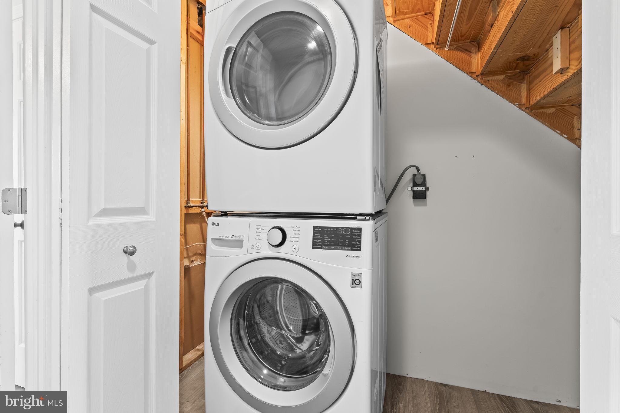 BURNT OAKS - Residential