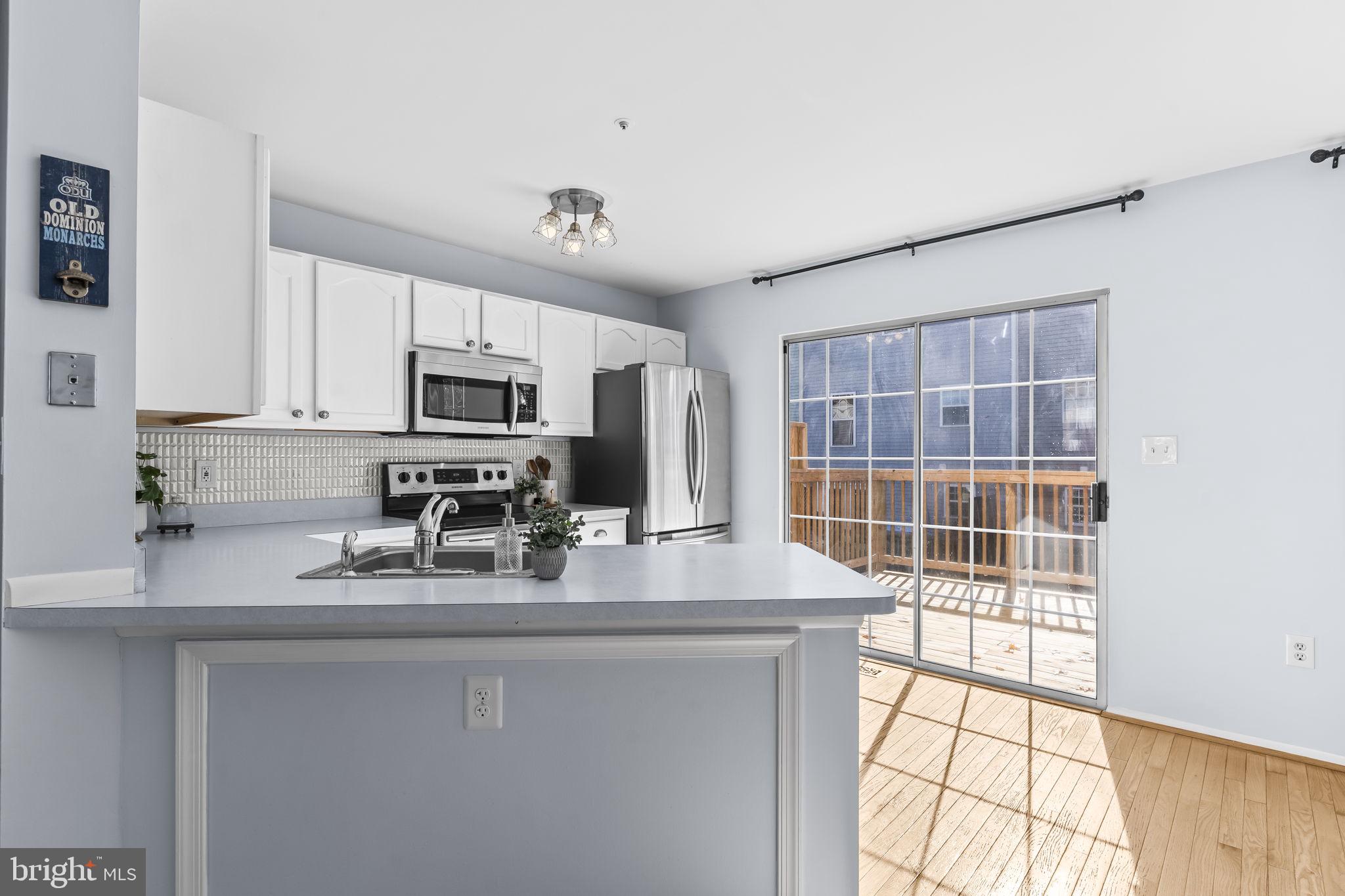 BURNT OAKS - Residential